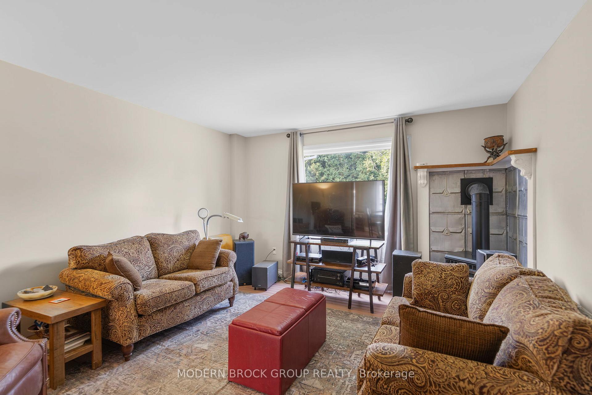 Photo 9 of 8224 County 15 Road, Augusta, Augusta Twp — HOMEH