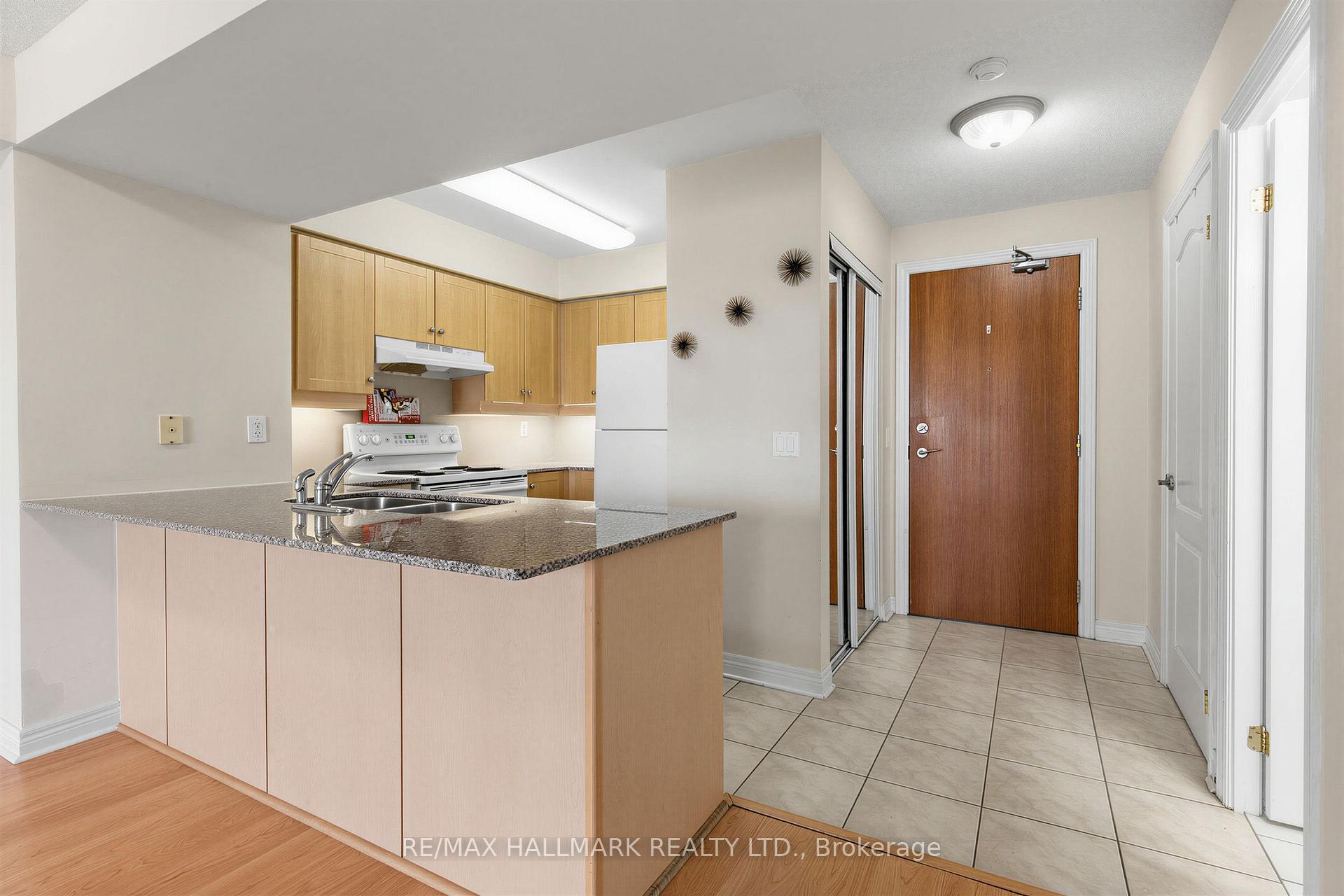 Photo 2 of Unit 1206, 50 Disera Drive, Vaughan, Beverley Glen — HOMEH