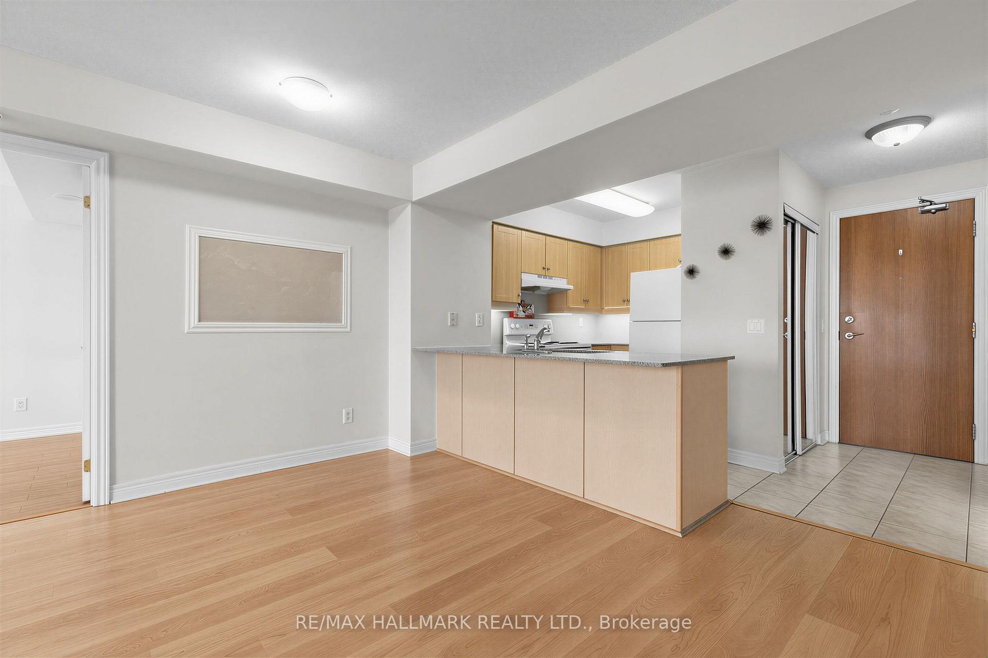 Photo 11 of Unit 1206, 50 Disera Drive, Vaughan, Beverley Glen — HOMEH