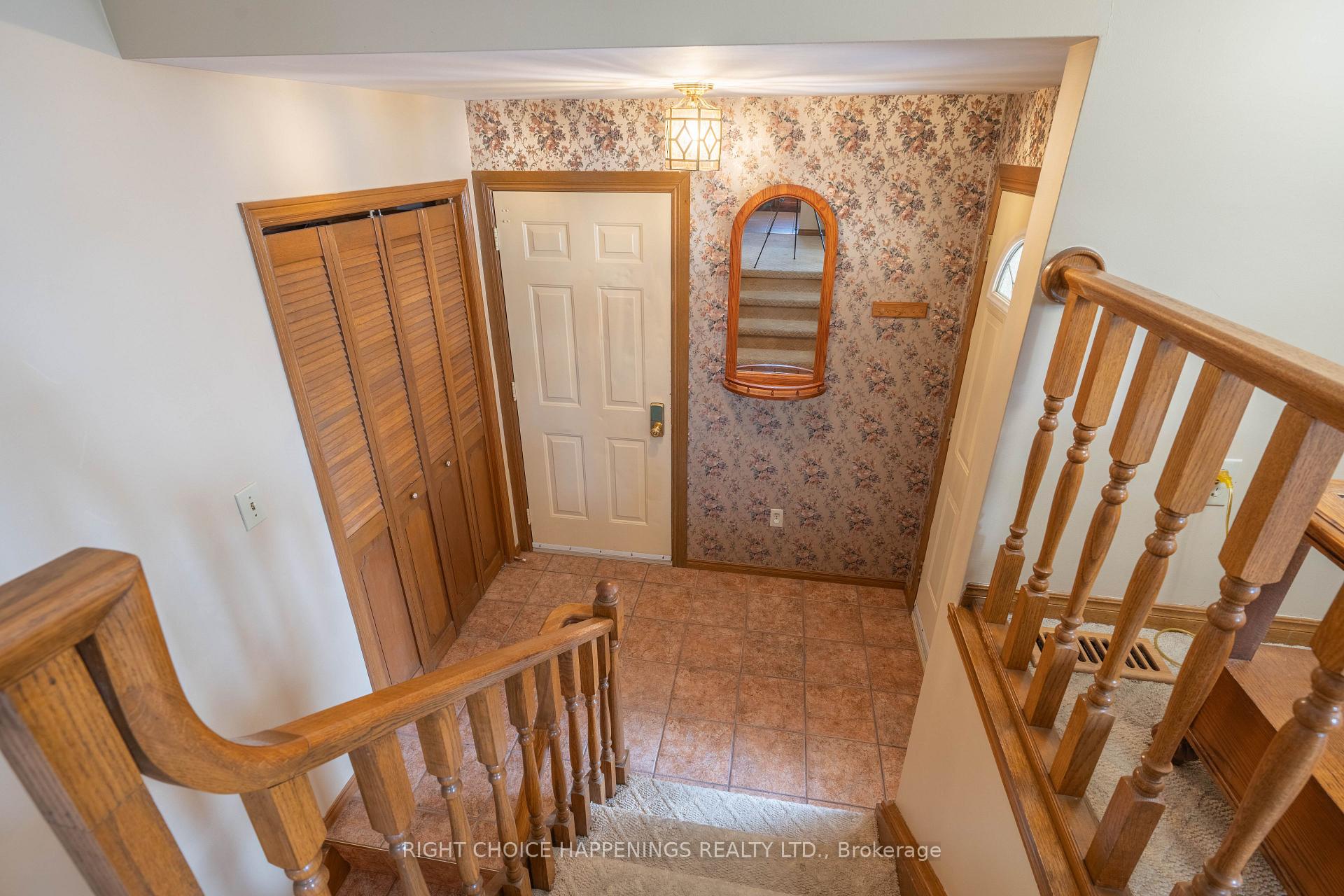 Photo 4 of 4171 Brookdale Drive, Niagara Falls, Ascot — HOMEH