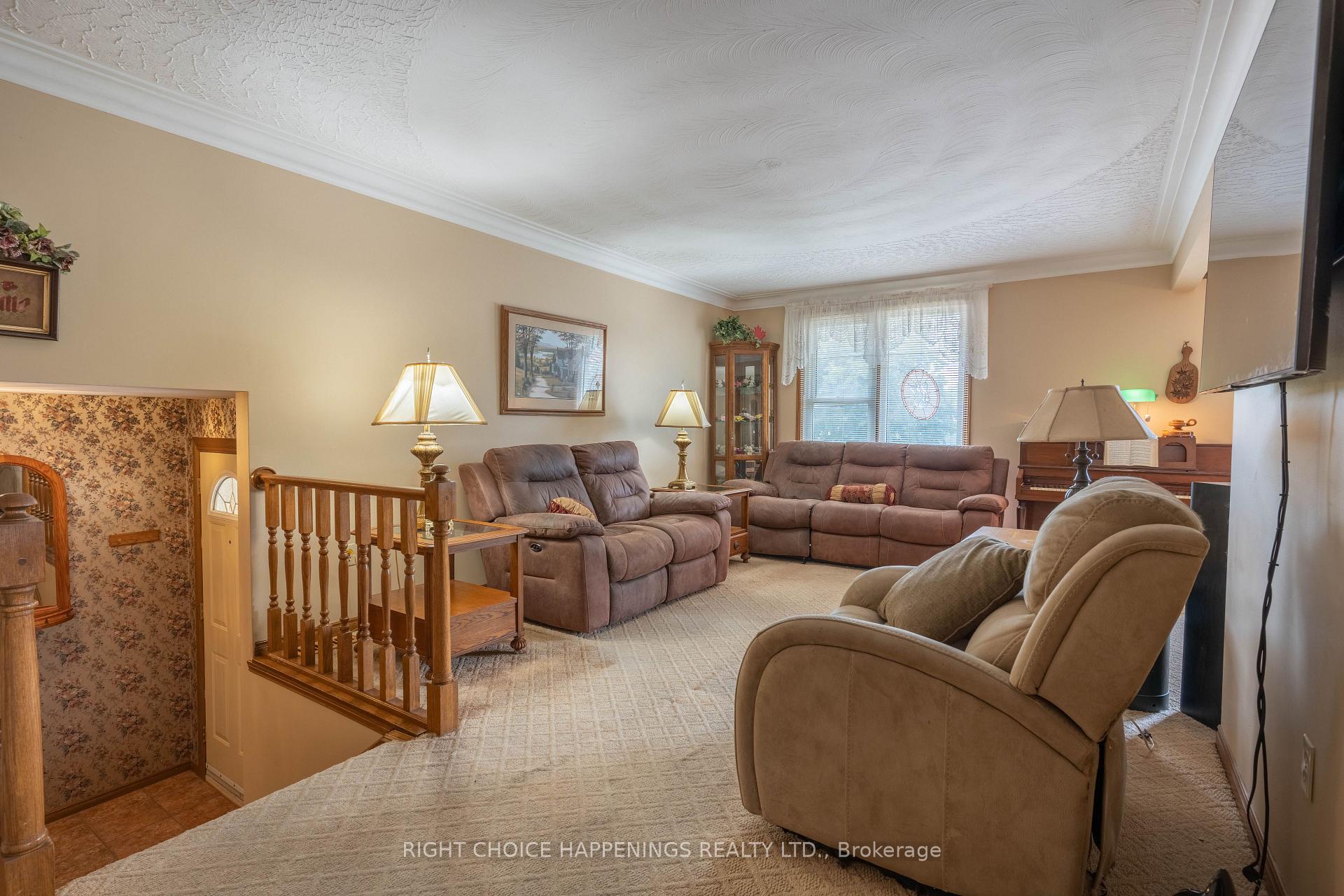 Photo 5 of 4171 Brookdale Drive, Niagara Falls, Ascot — HOMEH