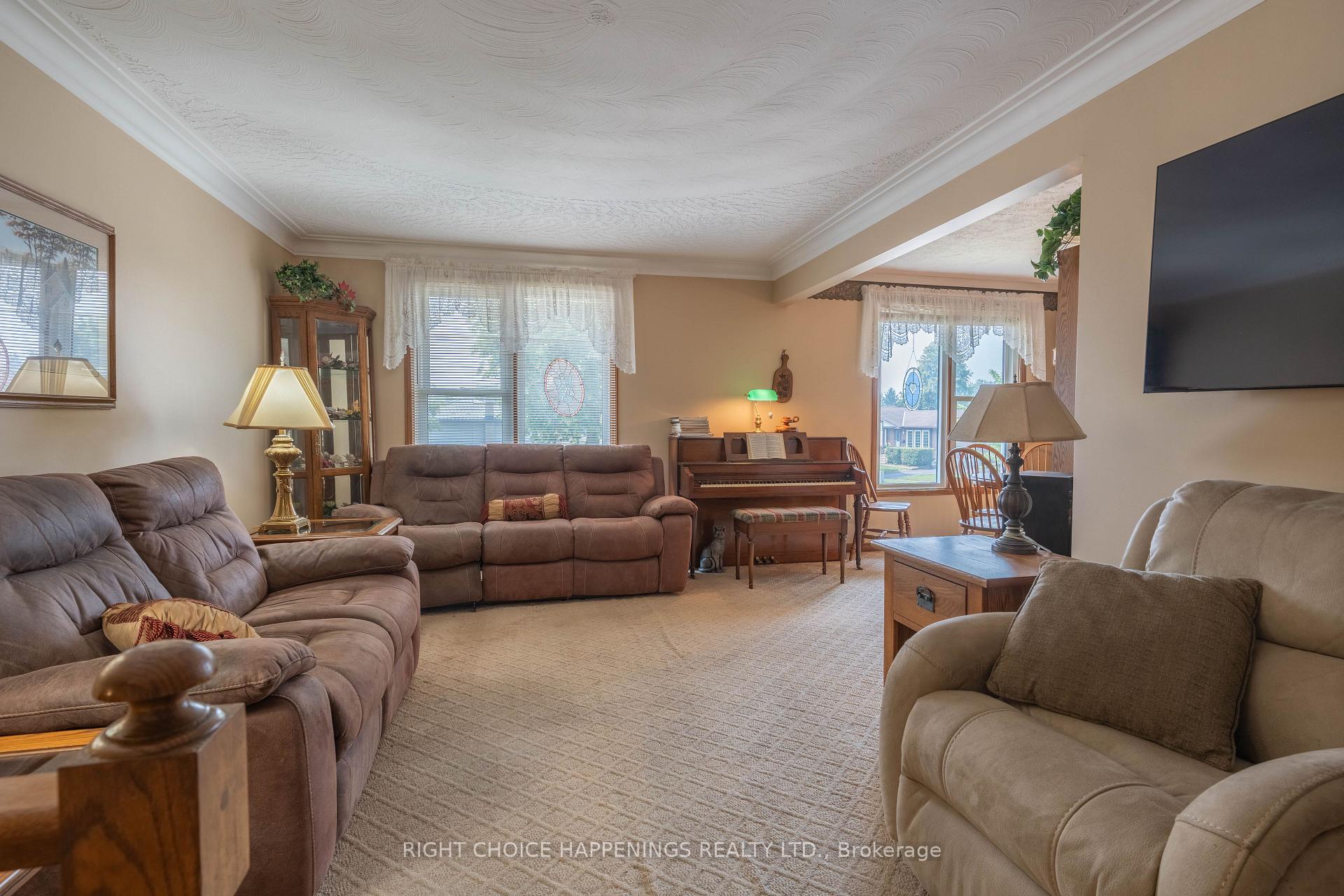 Photo 6 of 4171 Brookdale Drive, Niagara Falls, Ascot — HOMEH