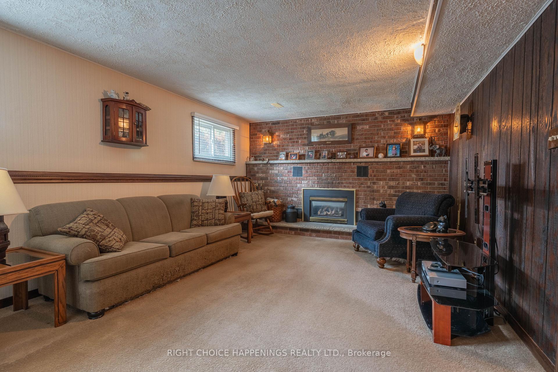 Photo 14 of 4171 Brookdale Drive, Niagara Falls, Ascot — HOMEH