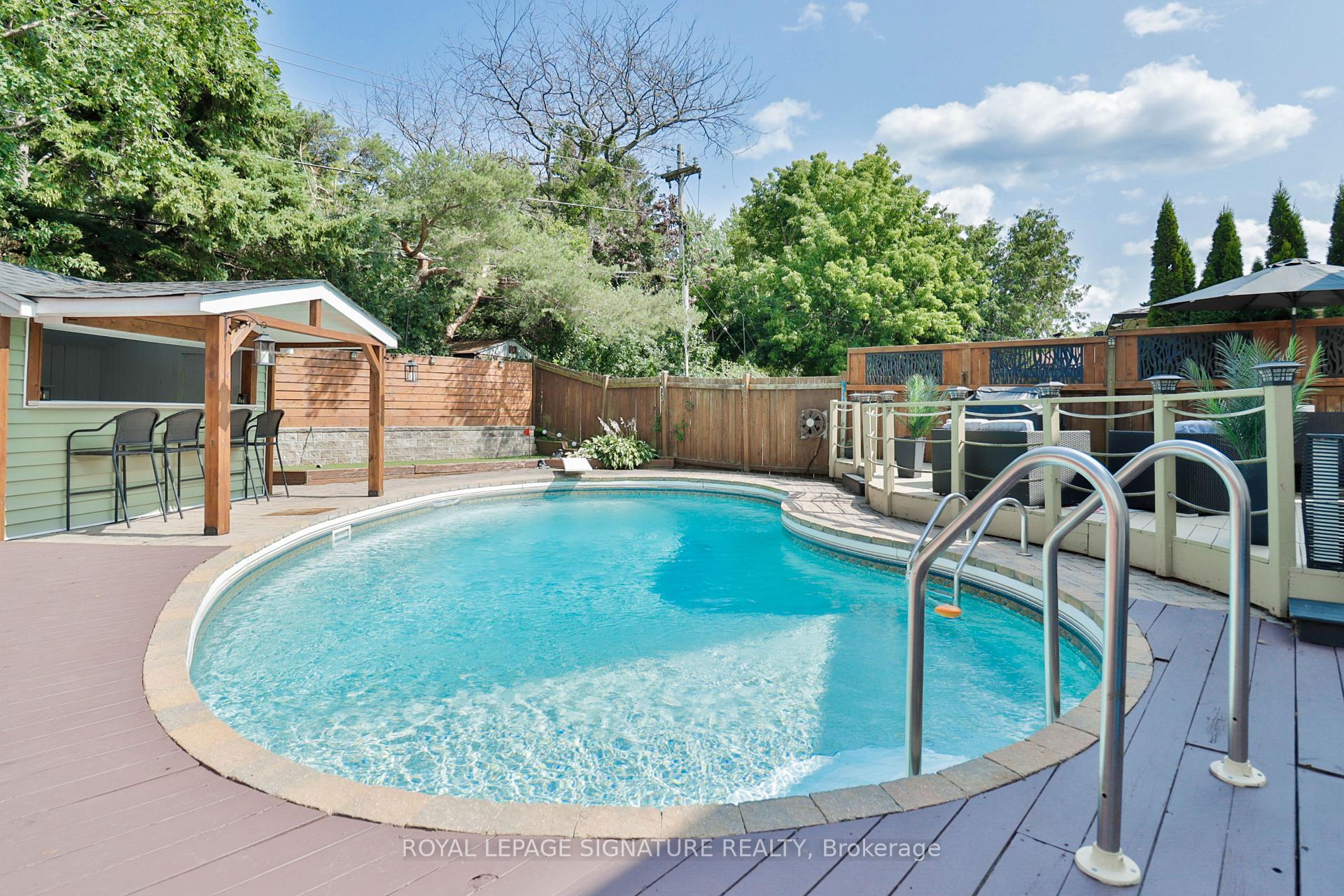 Photo 2 of 32 Harland Crescent, Ajax, South East — HOMEH