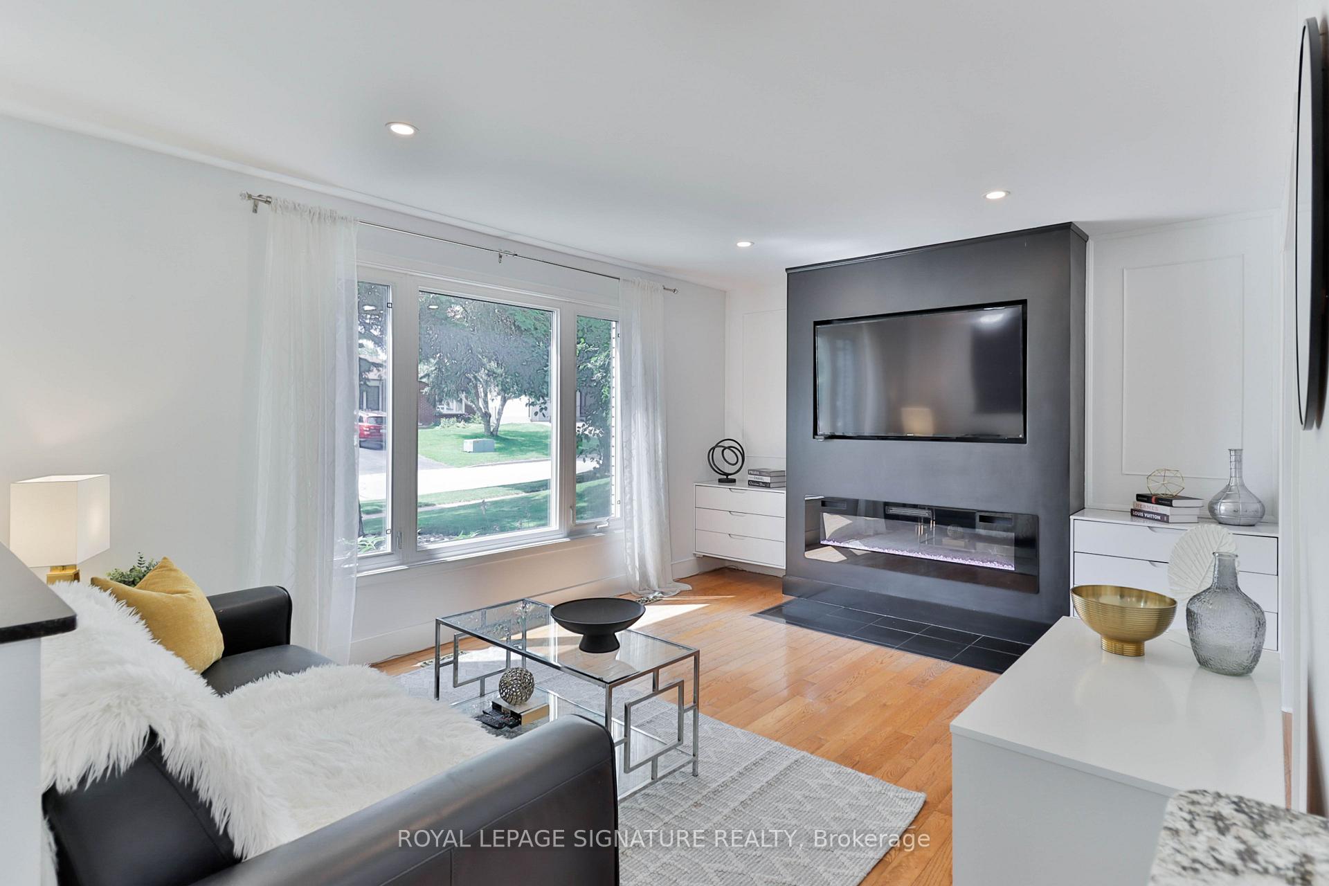 Photo 4 of 32 Harland Crescent, Ajax, South East — HOMEH