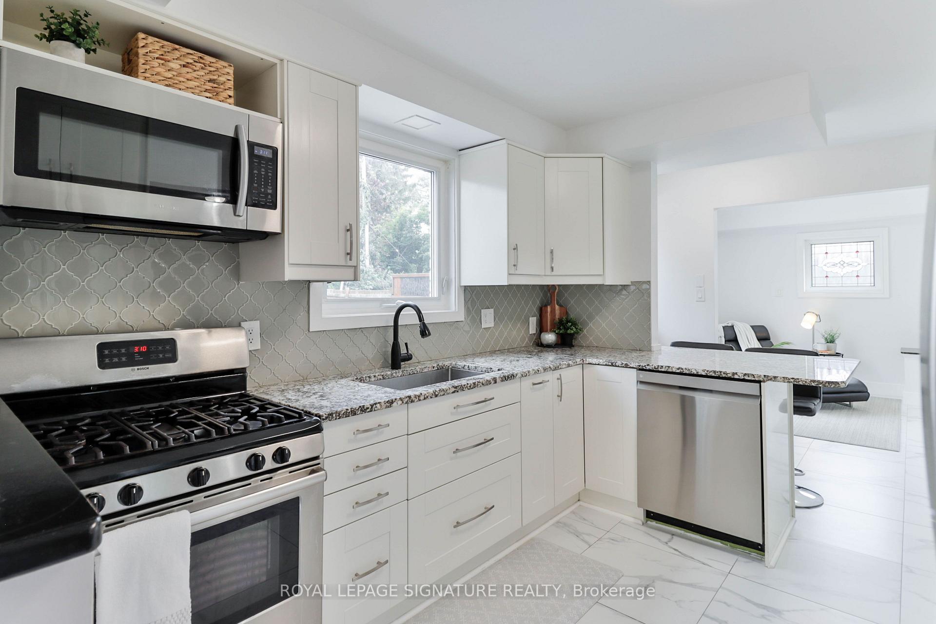 Photo 12 of 32 Harland Crescent, Ajax, South East — HOMEH