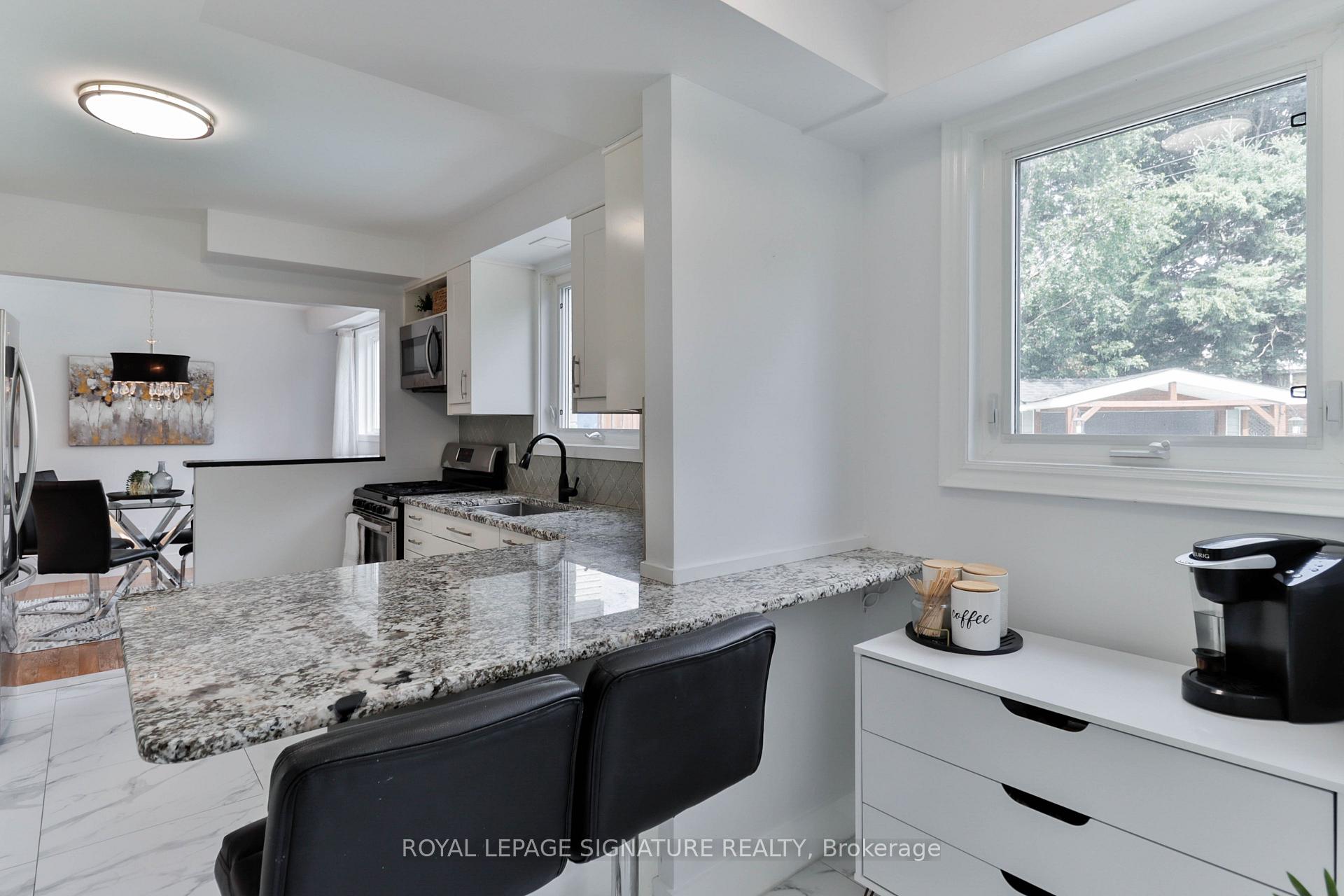 Photo 16 of 32 Harland Crescent, Ajax, South East — HOMEH