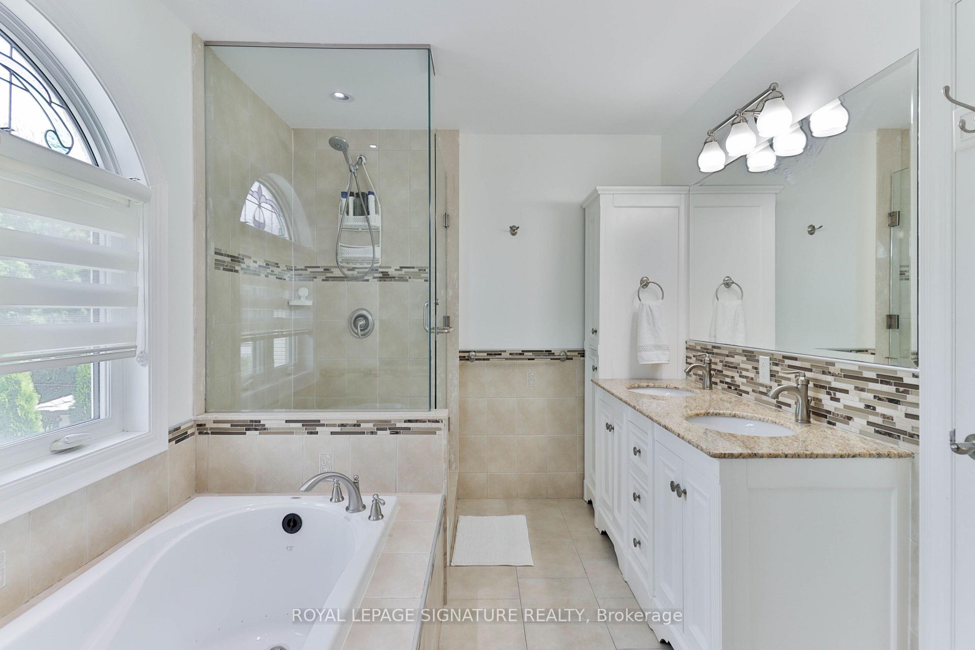 Photo 23 of 32 Harland Crescent, Ajax, South East — HOMEH