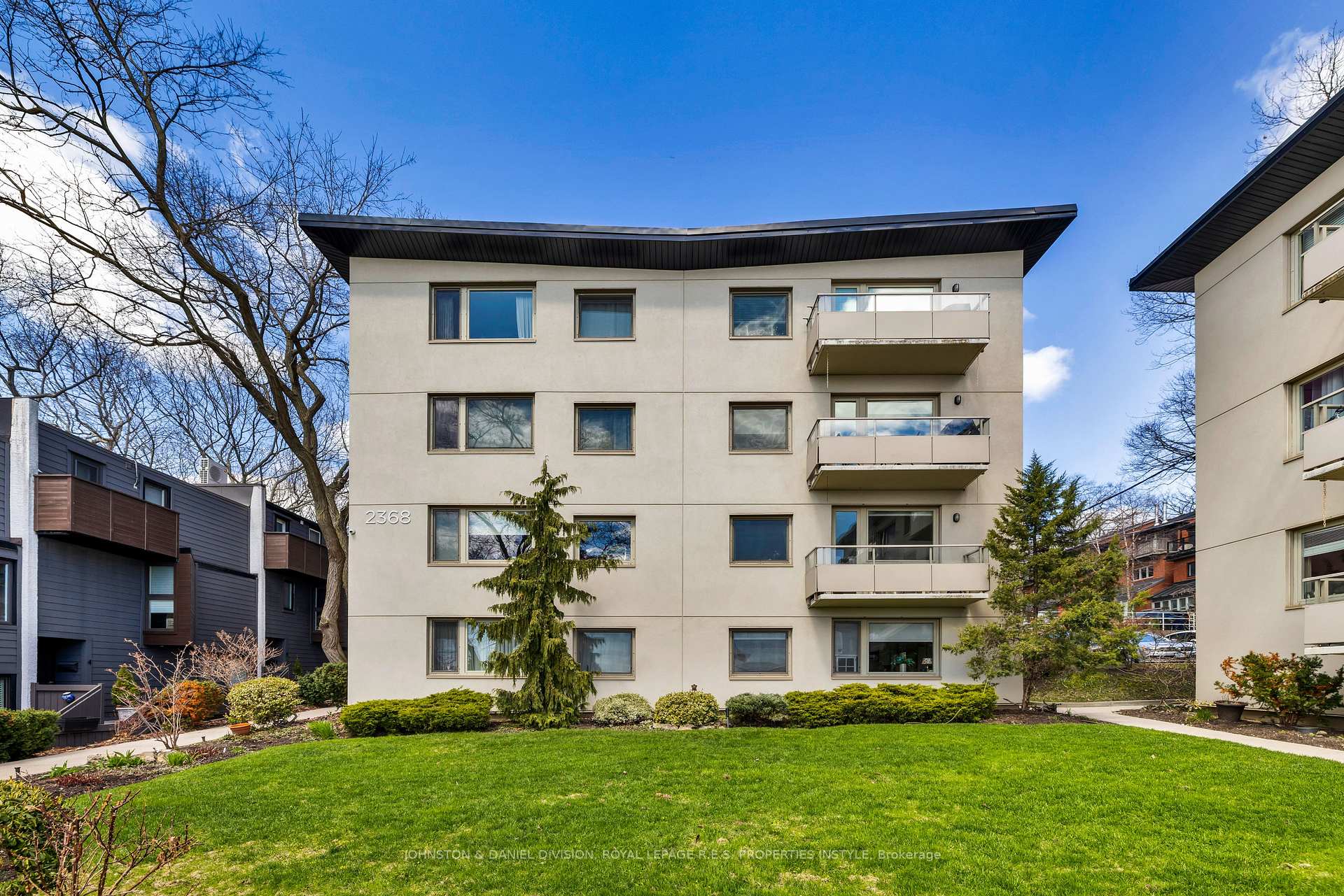 Photo 3 of Unit 8, 2368 Queen Street E, Toronto, The Beaches — HOMEH