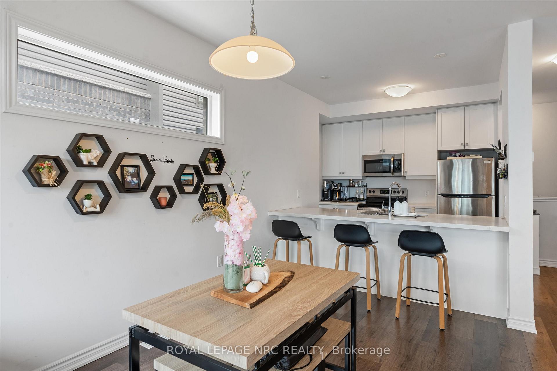 Photo 11 of Unit 17, 5000 Connor Drive, Lincoln, Beamsville — HOMEH