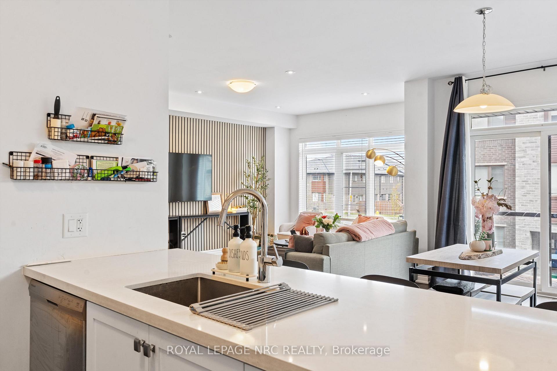 Photo 15 of Unit 17, 5000 Connor Drive, Lincoln, Beamsville — HOMEH