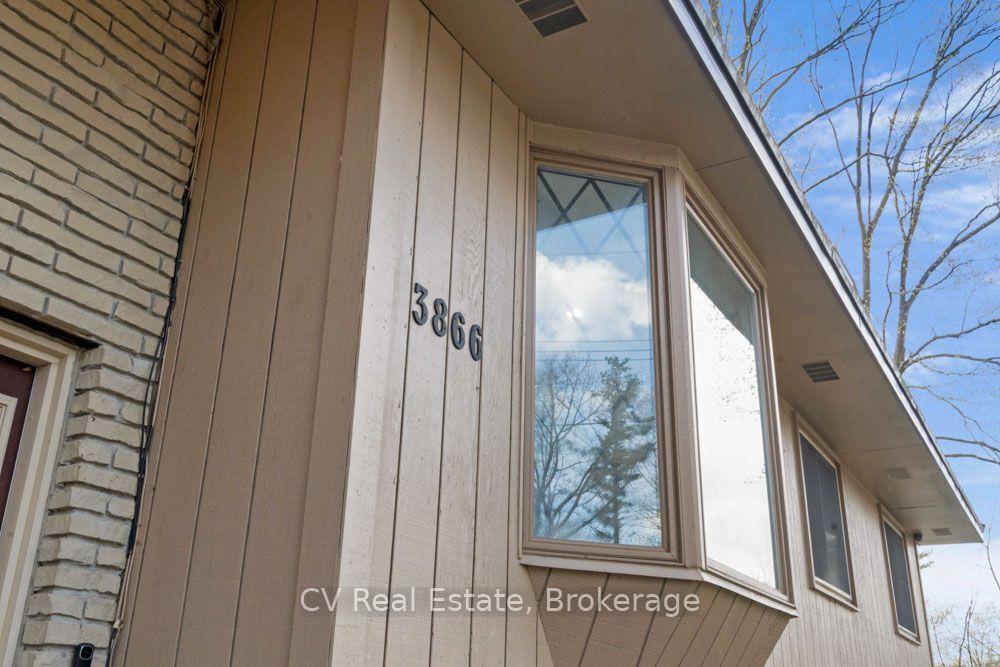 Photo 6 of 3866 Dixon Road, Innisfil, Rural Innisfil — HOMEH