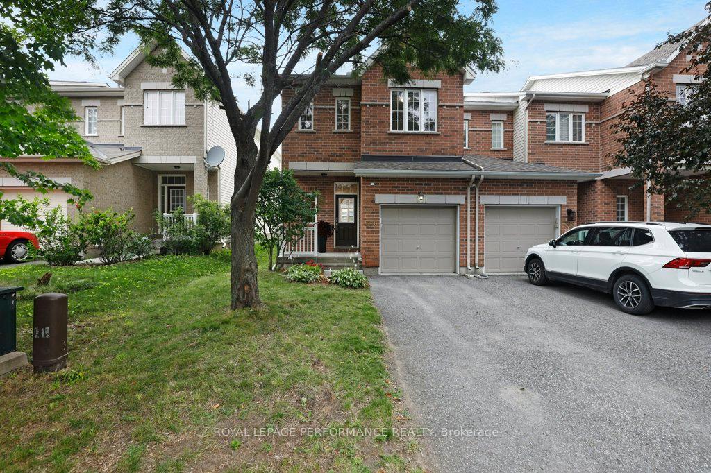 Front of 306 Waymark Crescent