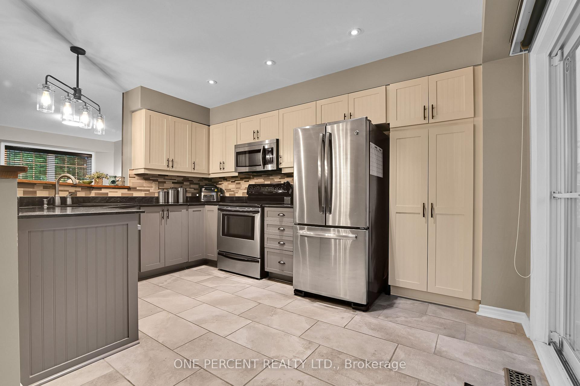 Photo 10 of 2260 Mondavi Street, Ottawa, Springridge/East Village — HOMEH