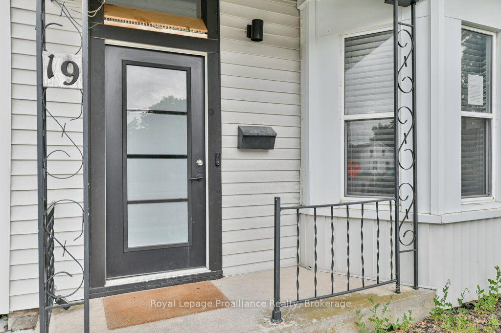 Photo 5 of 19 Bettes Street, Belleville, Belleville Ward — HOMEH