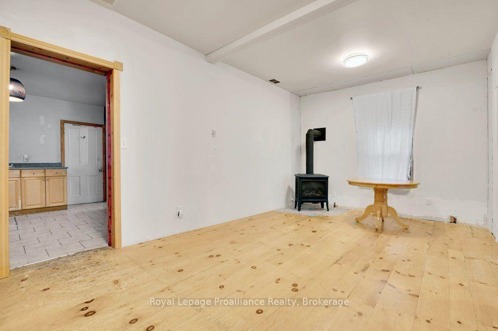 Photo 11 of 19 Bettes Street, Belleville, Belleville Ward — HOMEH