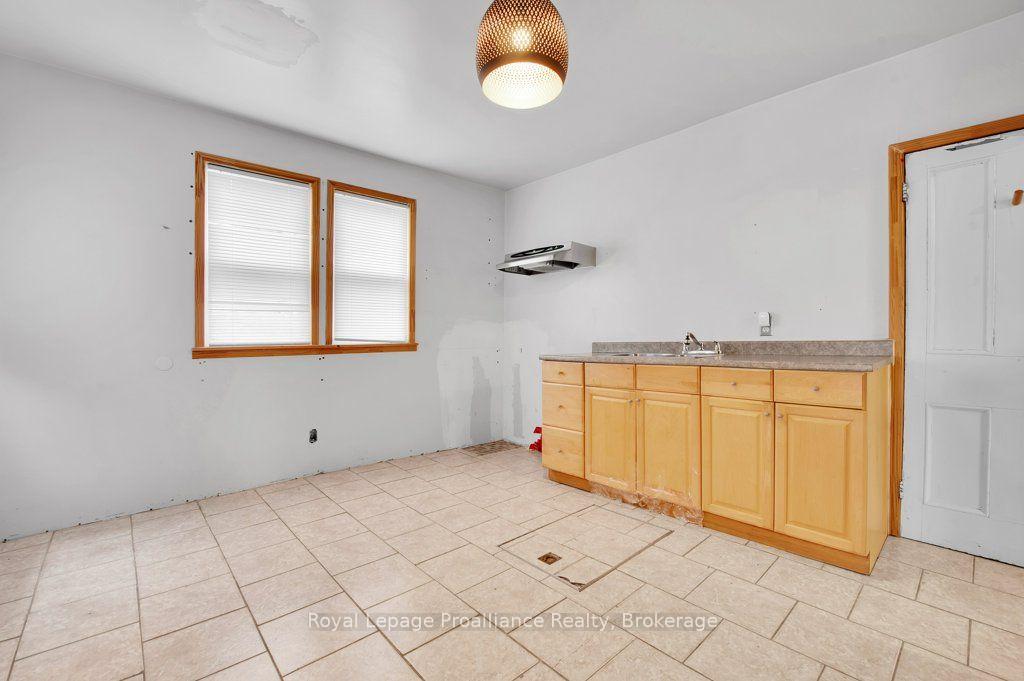 Photo 13 of 19 Bettes Street, Belleville, Belleville Ward — HOMEH