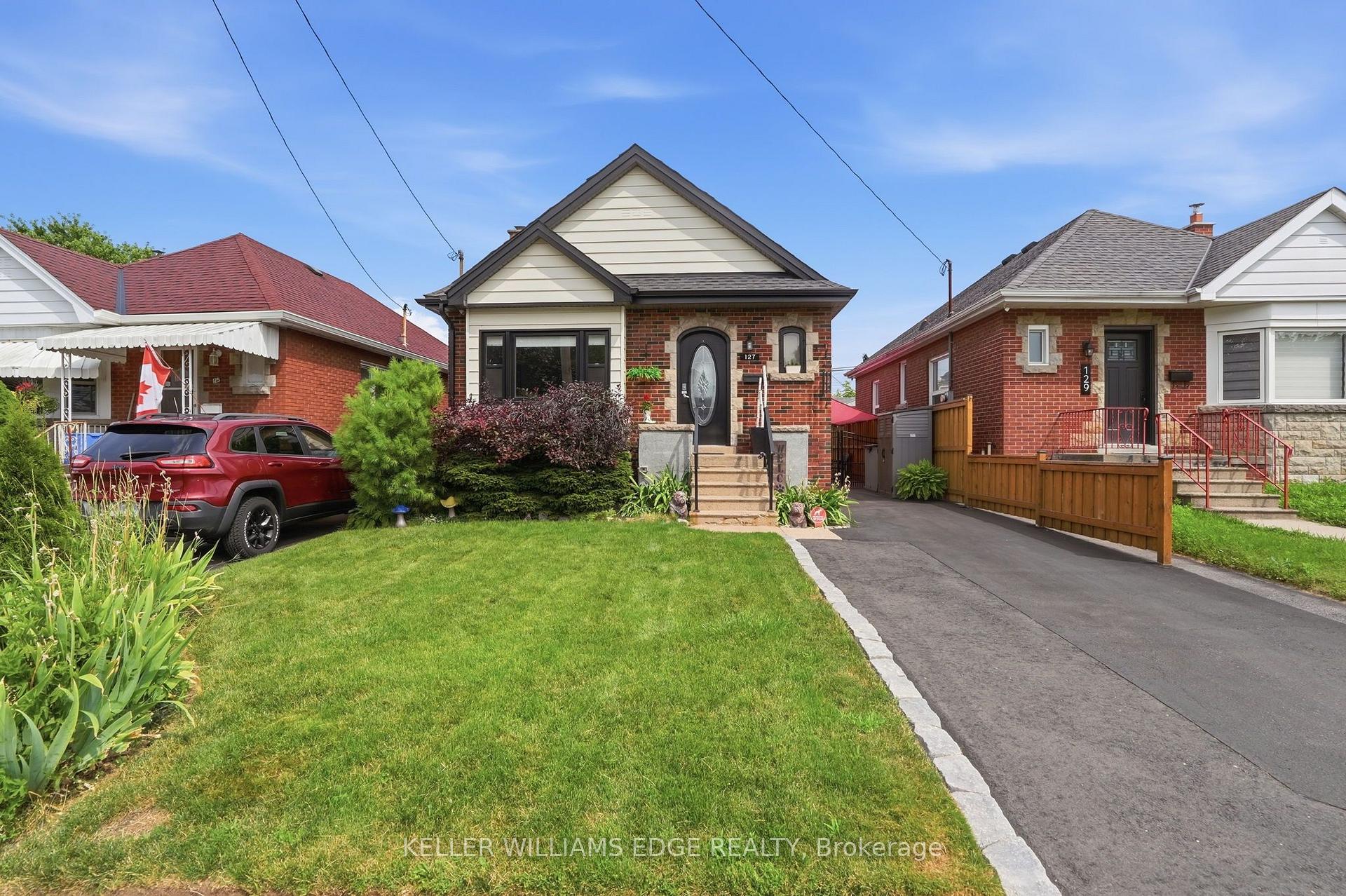 Photo 1 of 127 Tragina Avenue S, Hamilton, Bartonville — HOMEH