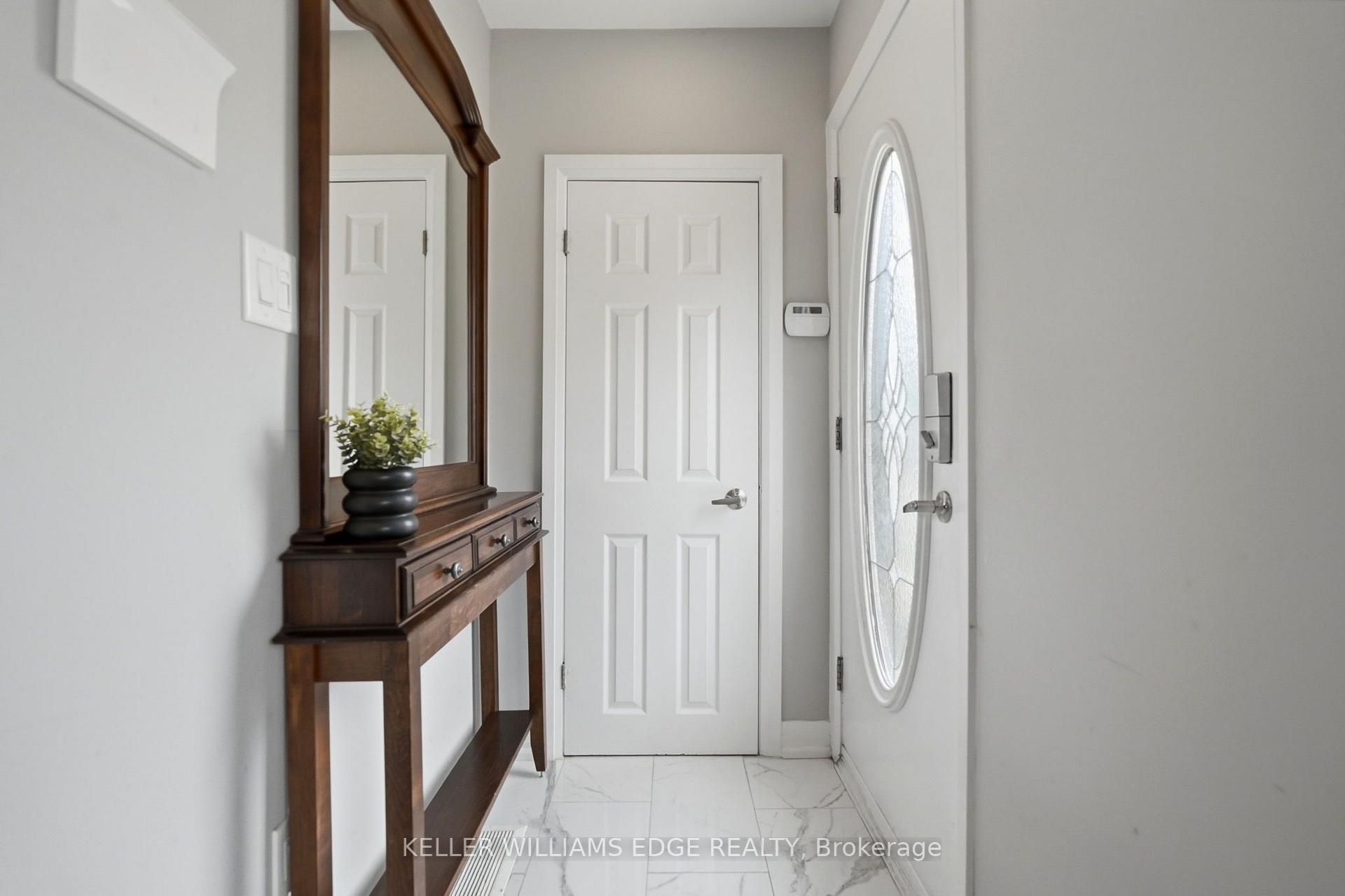 Photo 5 of 127 Tragina Avenue S, Hamilton, Bartonville — HOMEH