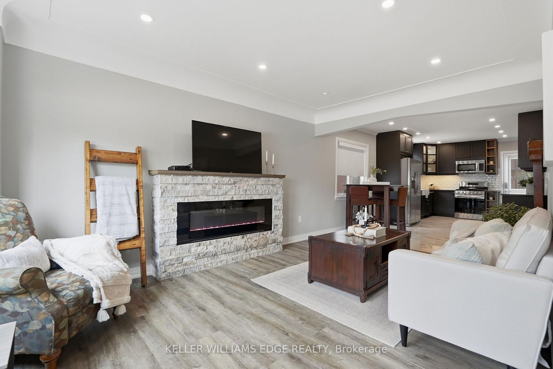 Photo 6 of 127 Tragina Avenue S, Hamilton, Bartonville — HOMEH
