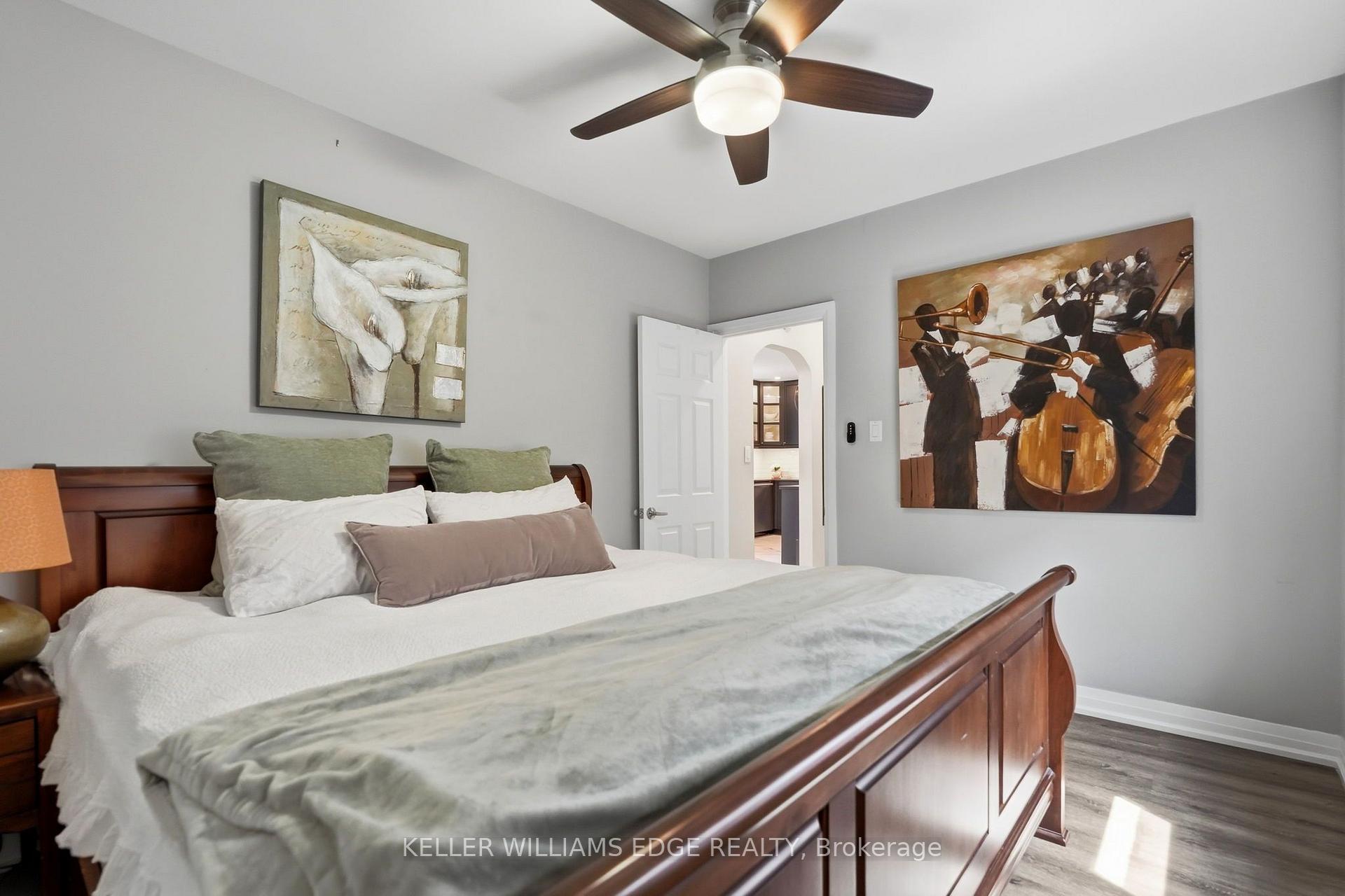 Photo 16 of 127 Tragina Avenue S, Hamilton, Bartonville — HOMEH