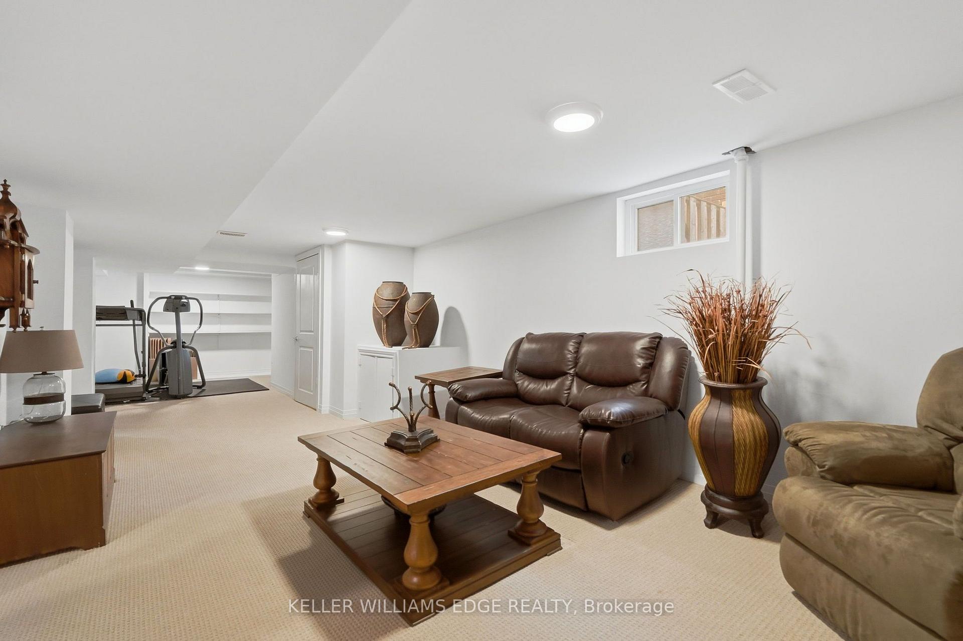 Photo 22 of 127 Tragina Avenue S, Hamilton, Bartonville — HOMEH