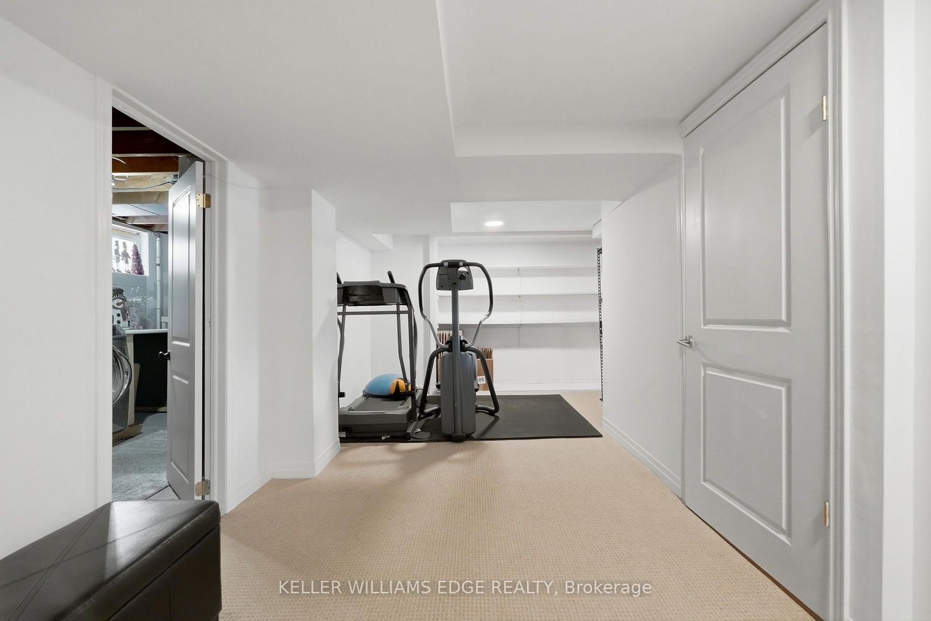 Photo 23 of 127 Tragina Avenue S, Hamilton, Bartonville — HOMEH