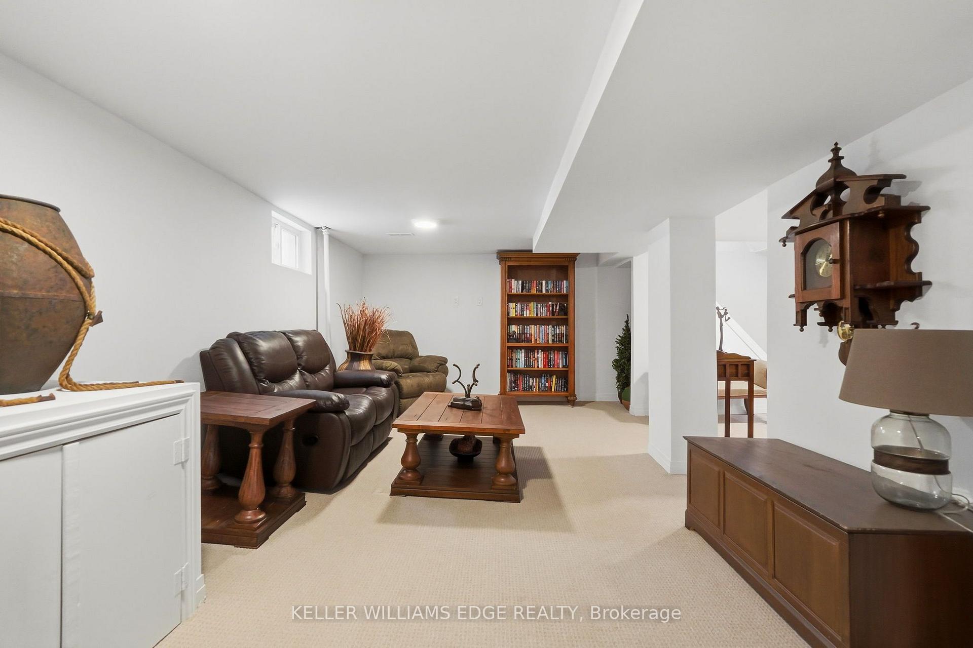 Photo 24 of 127 Tragina Avenue S, Hamilton, Bartonville — HOMEH