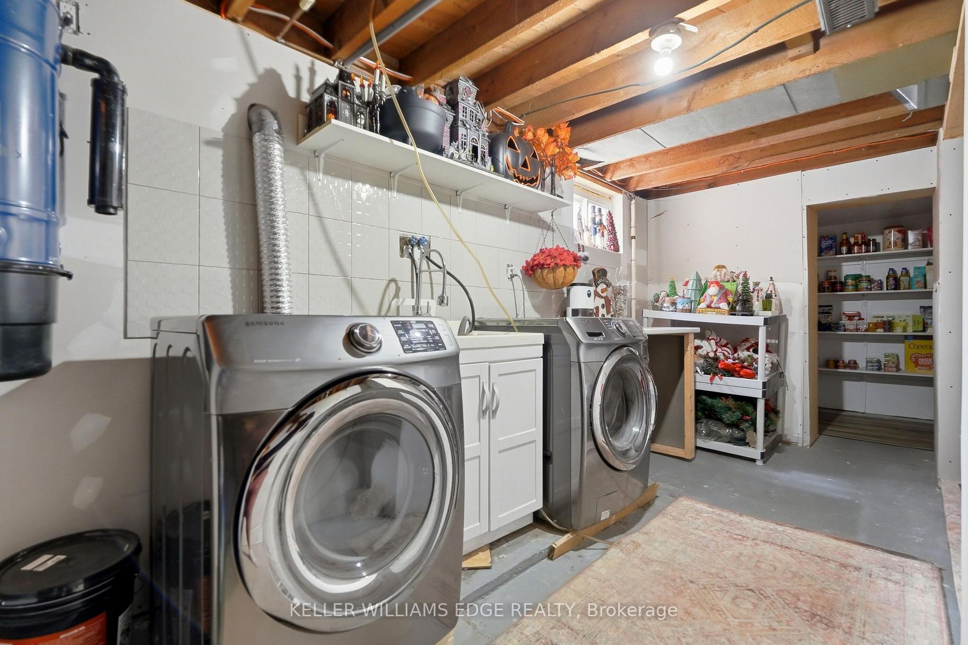 Photo 27 of 127 Tragina Avenue S, Hamilton, Bartonville — HOMEH