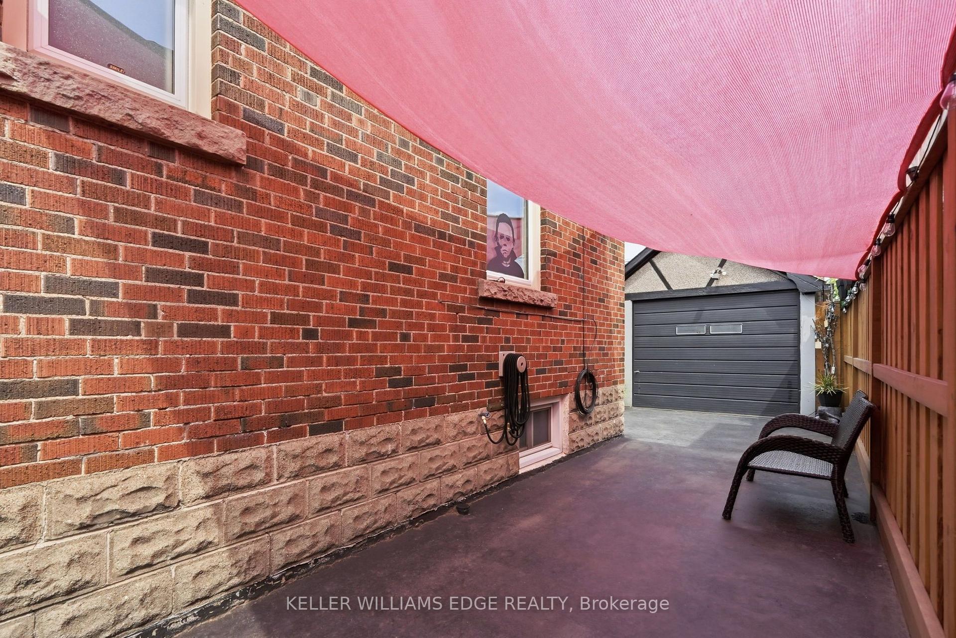 Photo 32 of 127 Tragina Avenue S, Hamilton, Bartonville — HOMEH