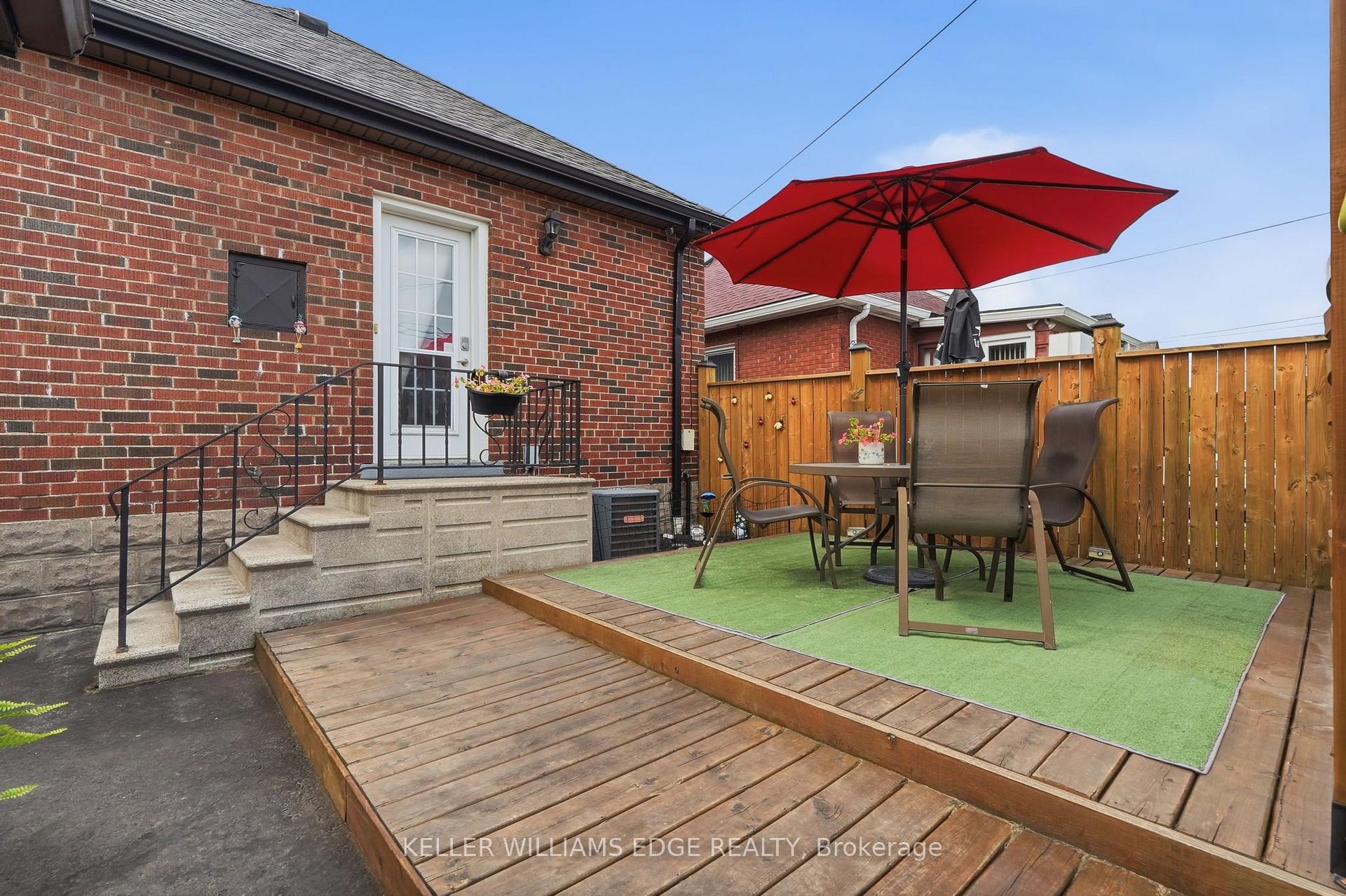 Photo 34 of 127 Tragina Avenue S, Hamilton, Bartonville — HOMEH