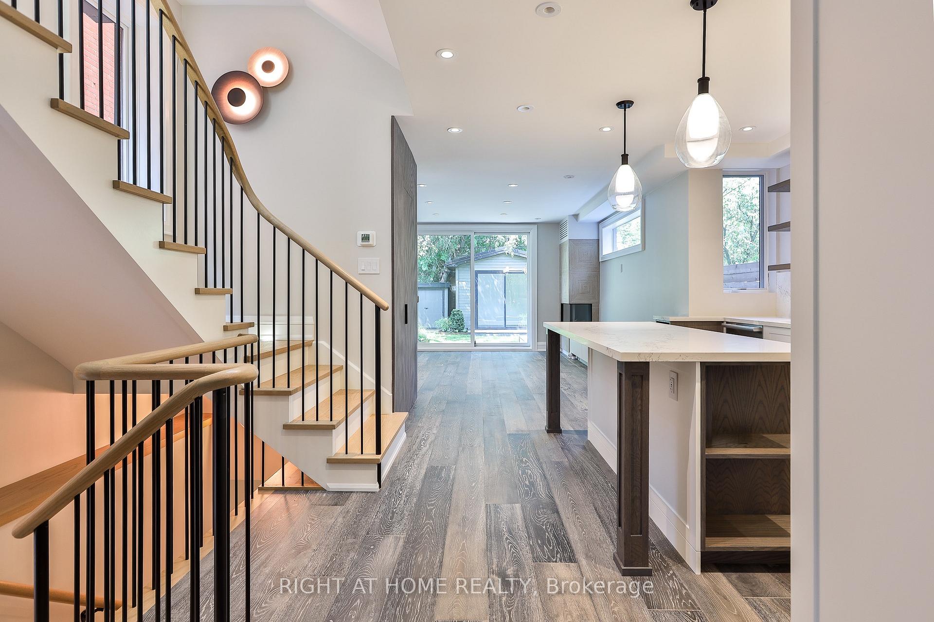 Photo 4 of 232 Willard Avenue, Toronto, High Park-Swansea — HOMEH