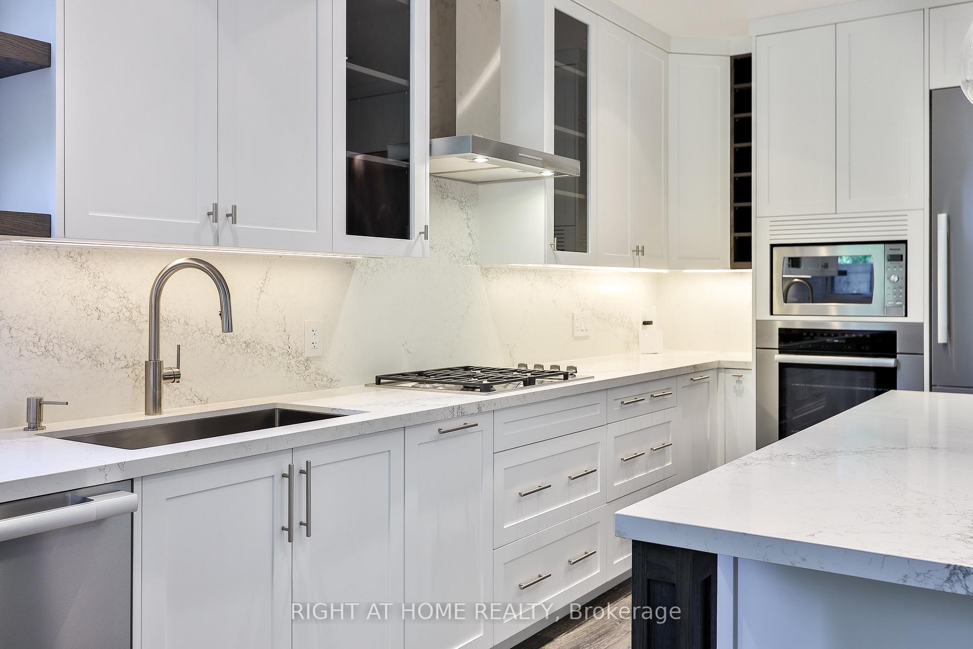 Photo 6 of 232 Willard Avenue, Toronto, High Park-Swansea — HOMEH