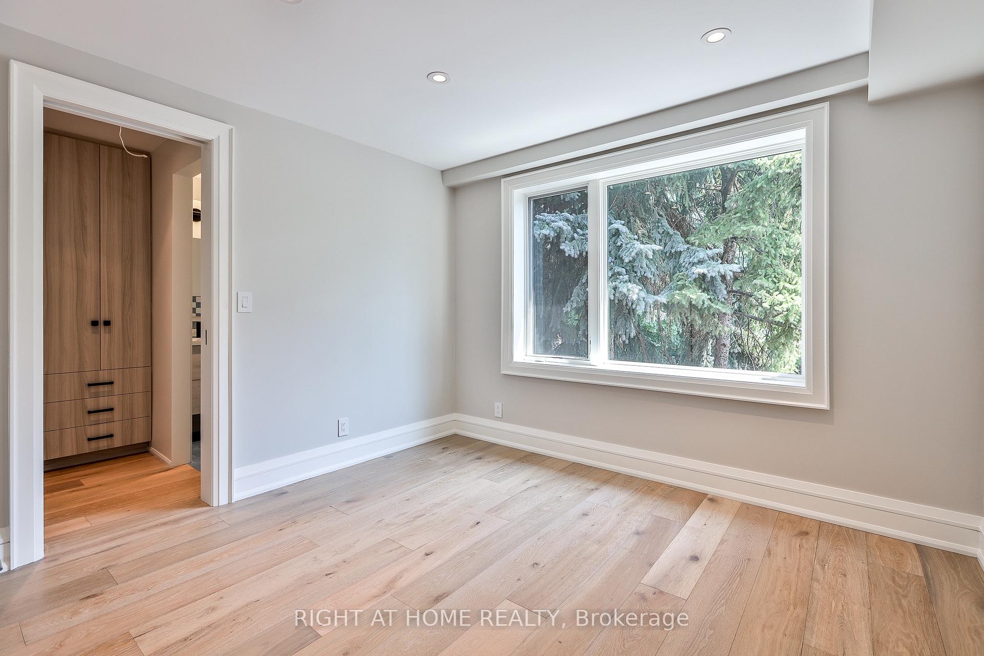 Photo 20 of 232 Willard Avenue, Toronto, High Park-Swansea — HOMEH