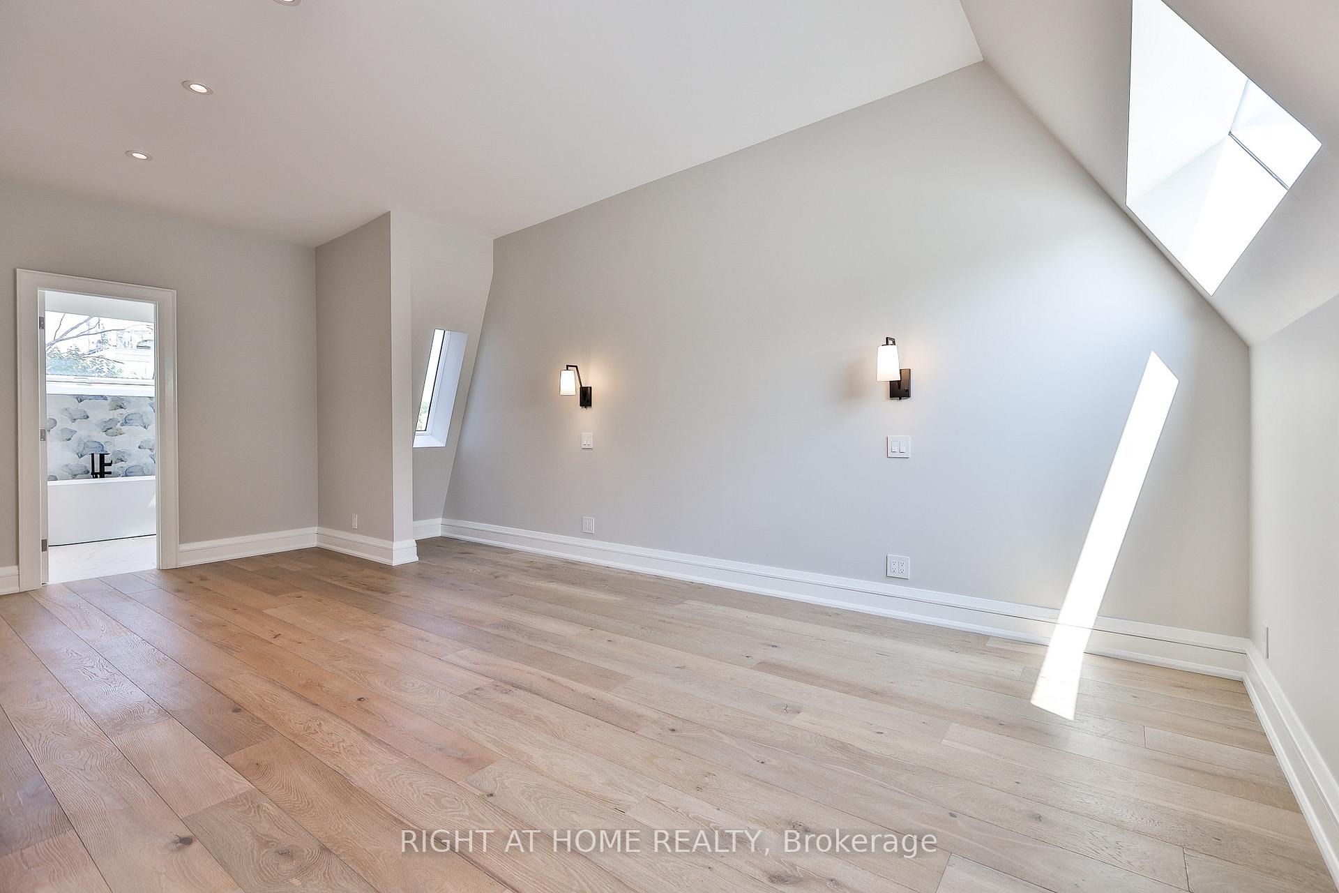 Photo 28 of 232 Willard Avenue, Toronto, High Park-Swansea — HOMEH