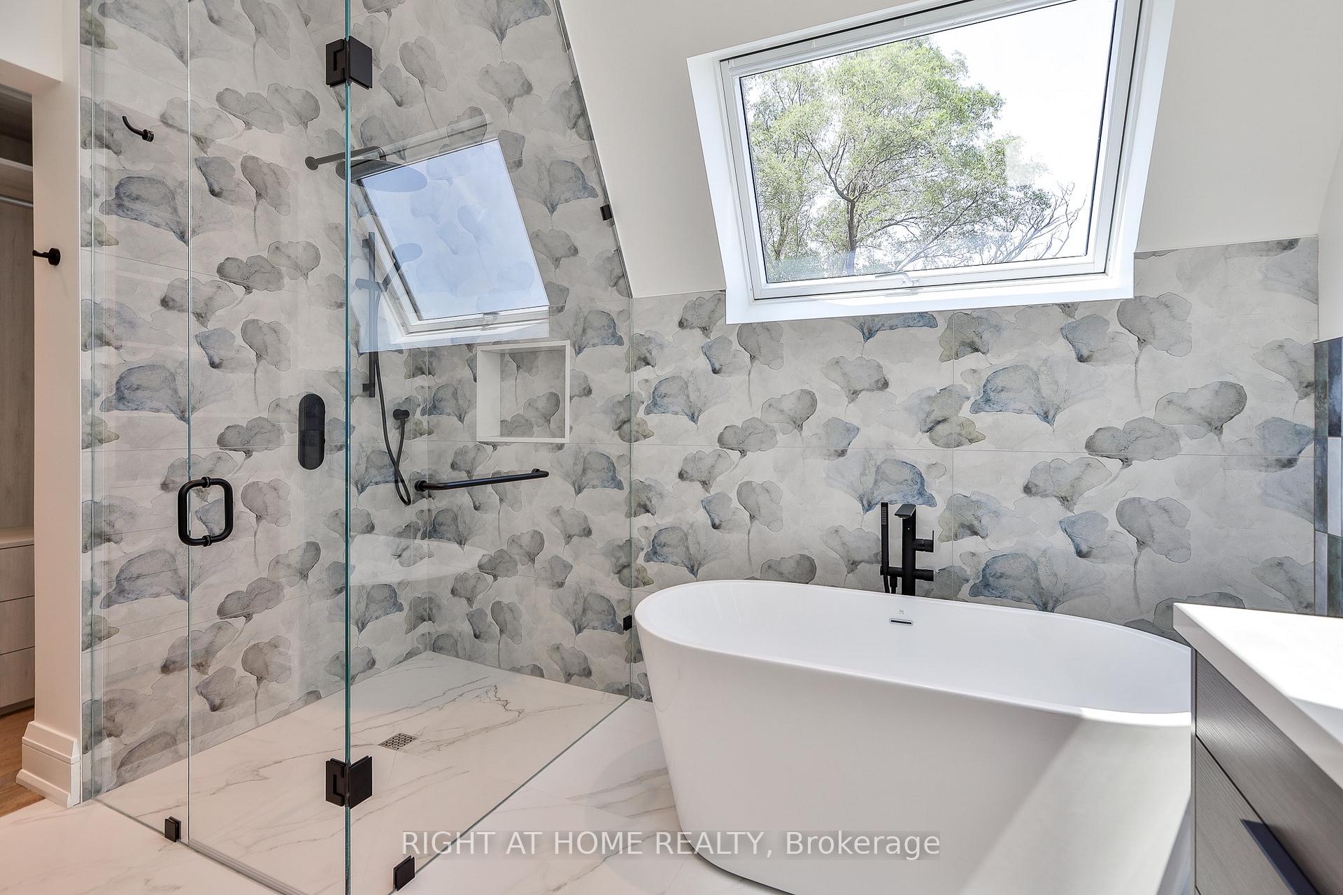 Photo 32 of 232 Willard Avenue, Toronto, High Park-Swansea — HOMEH