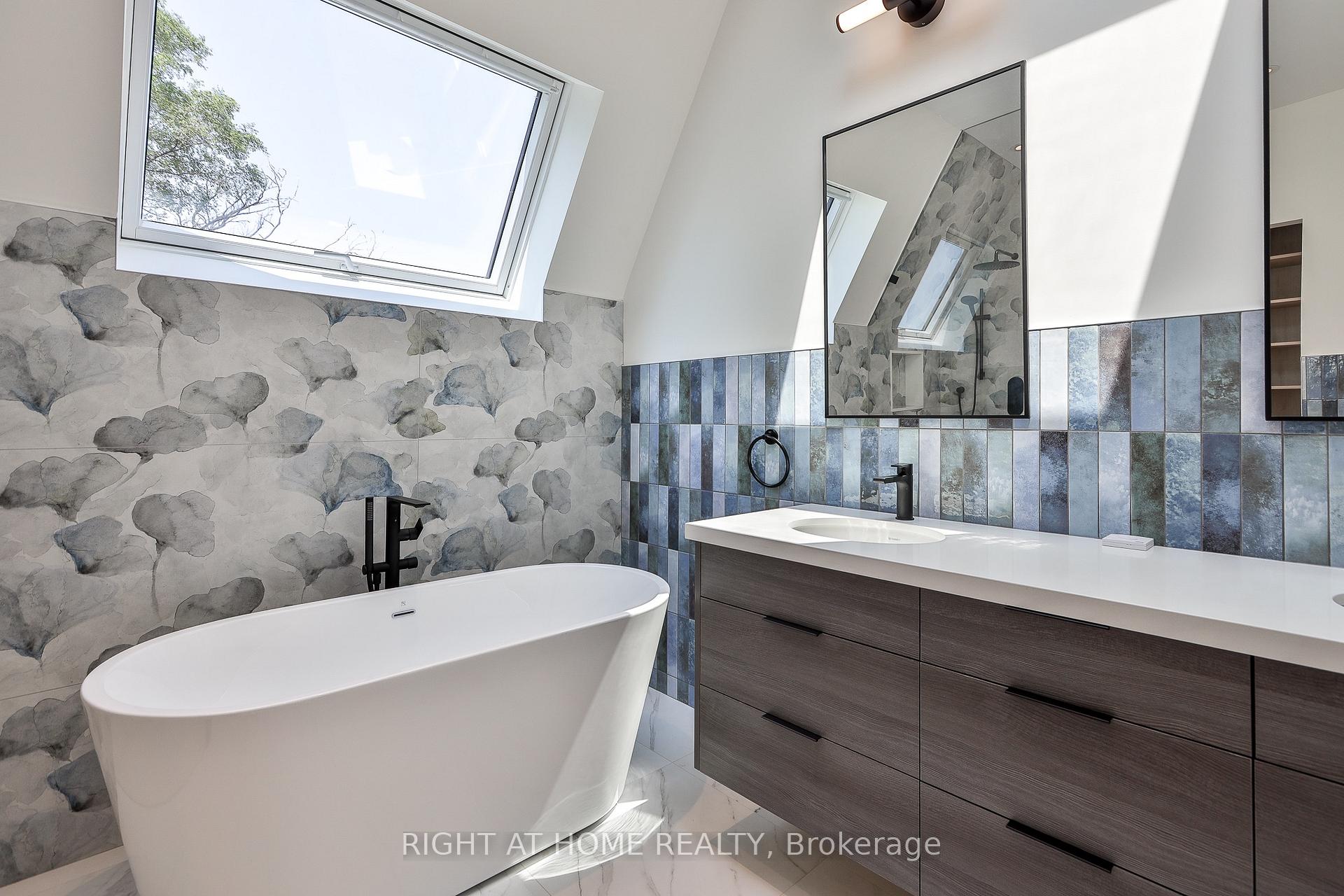 Photo 33 of 232 Willard Avenue, Toronto, High Park-Swansea — HOMEH