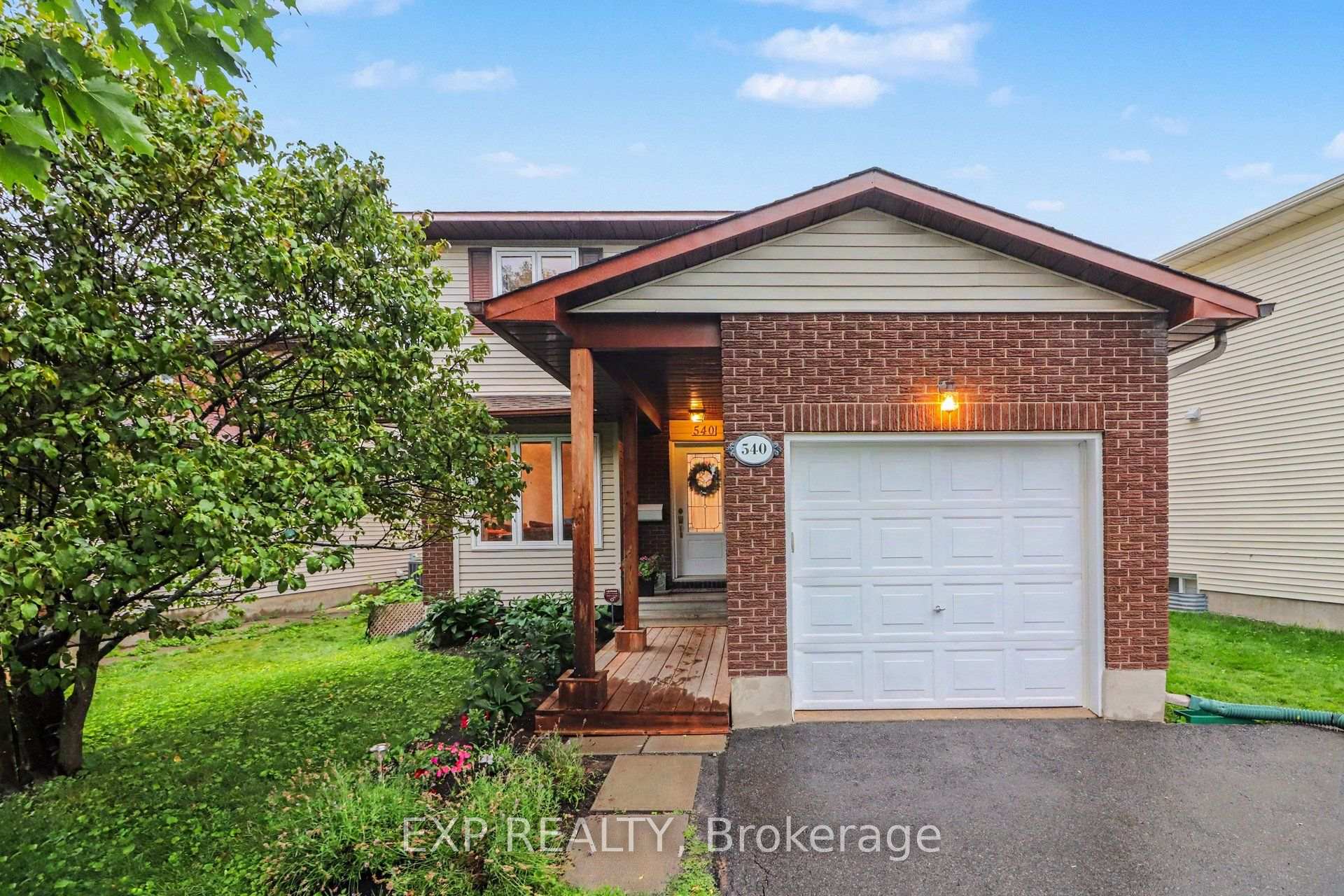 Photo 2 of 540 Apollo Way, Ottawa, Fallingbrook/Pineridge — HOMEH