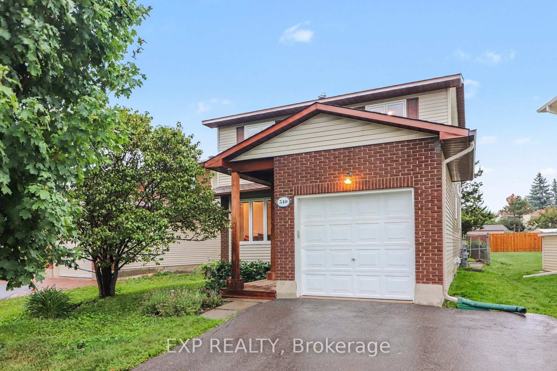 Photo 3 of 540 Apollo Way, Ottawa, Fallingbrook/Pineridge — HOMEH