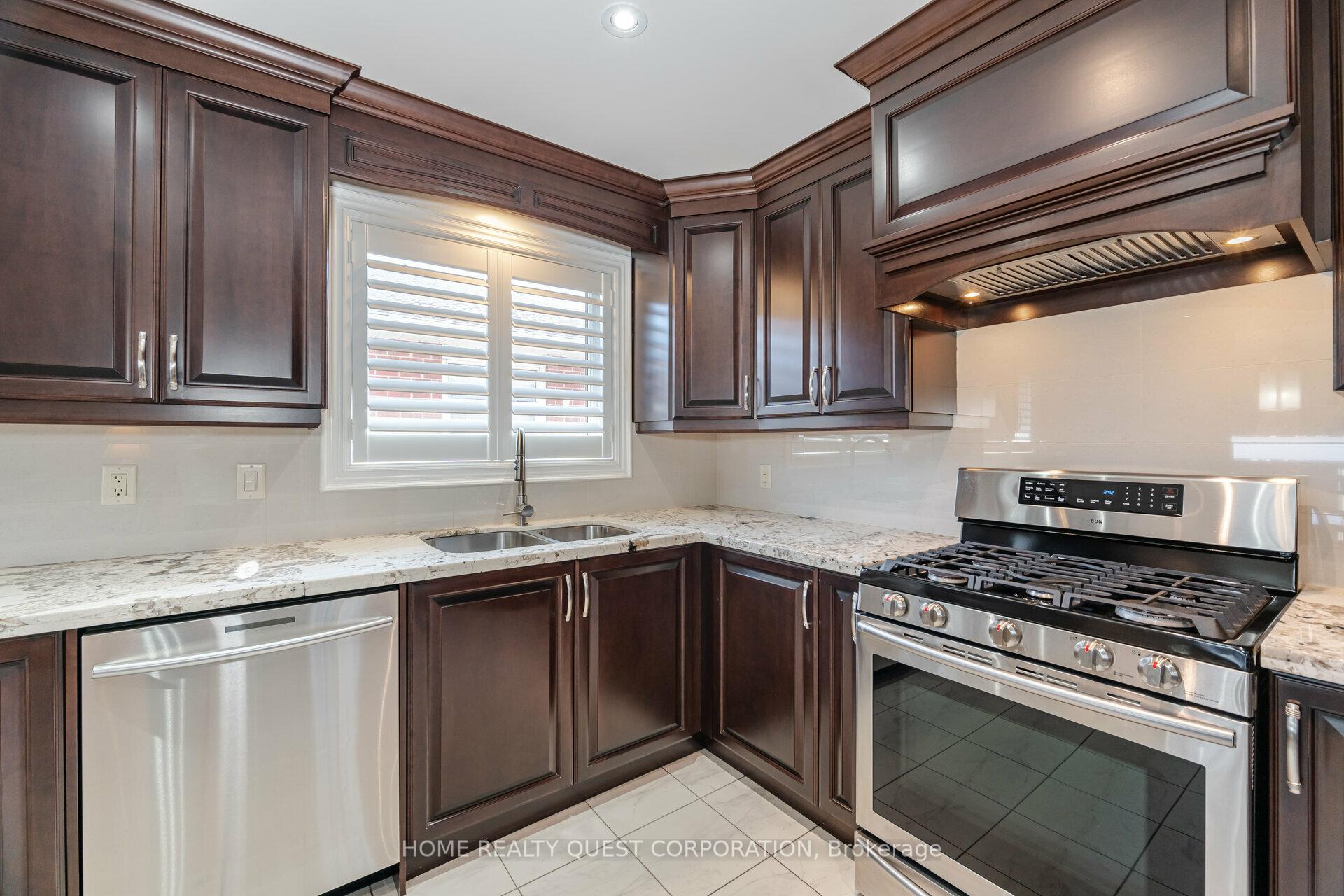 Photo 9 of 4190 Bishopstoke Lane, Mississauga, Rathwood — HOMEH