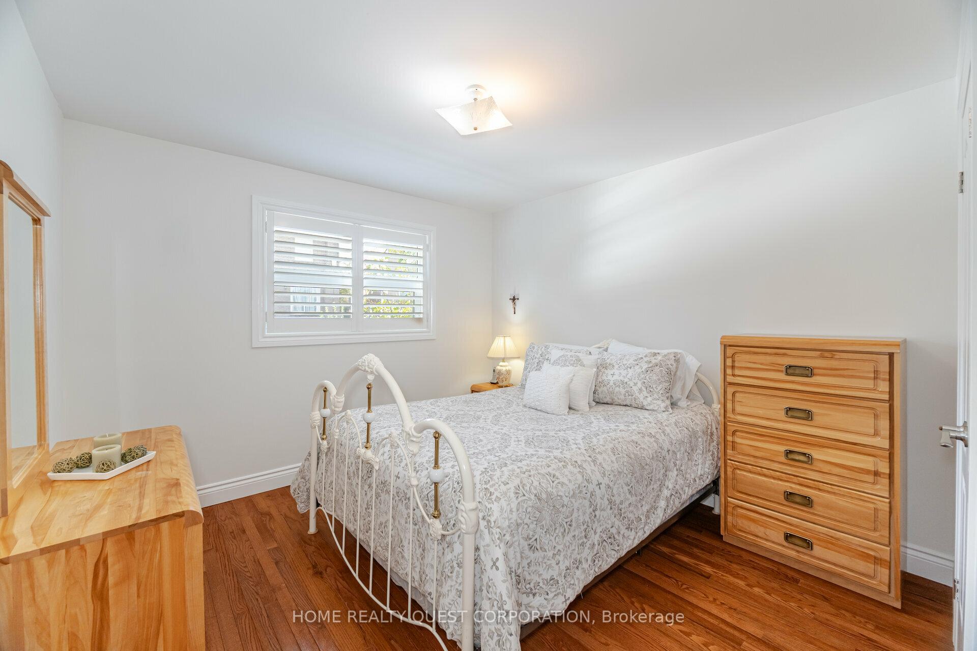 Photo 13 of 4190 Bishopstoke Lane, Mississauga, Rathwood — HOMEH