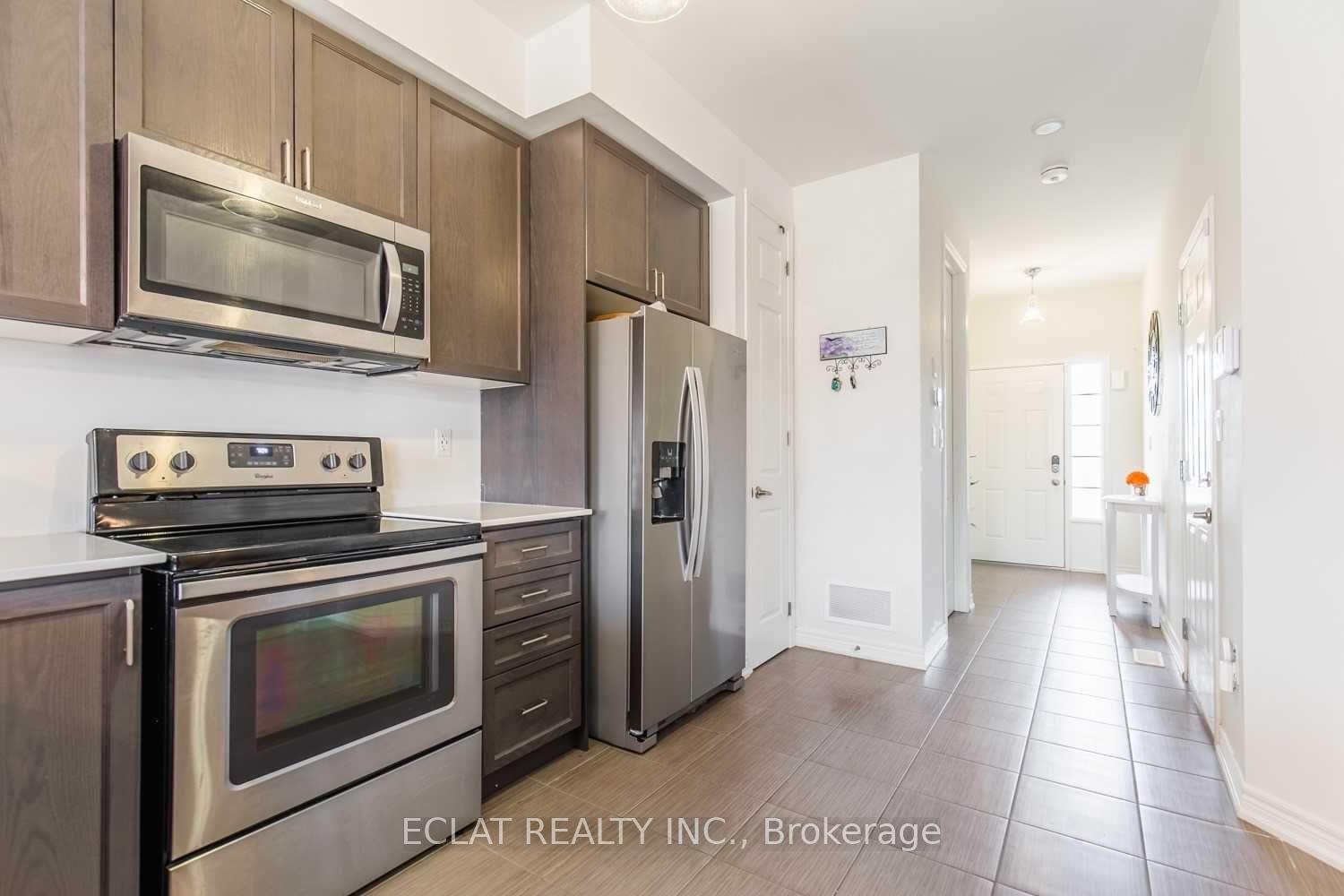 Photo 3 of 82 Bradbury Road, Hamilton, Stoney Creek — HOMEH