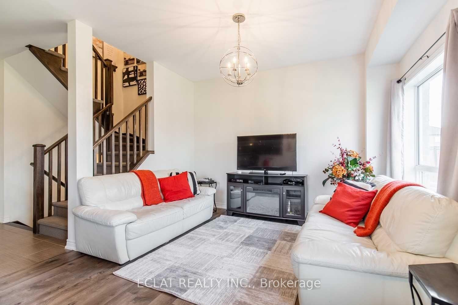 Photo 9 of 82 Bradbury Road, Hamilton, Stoney Creek — HOMEH