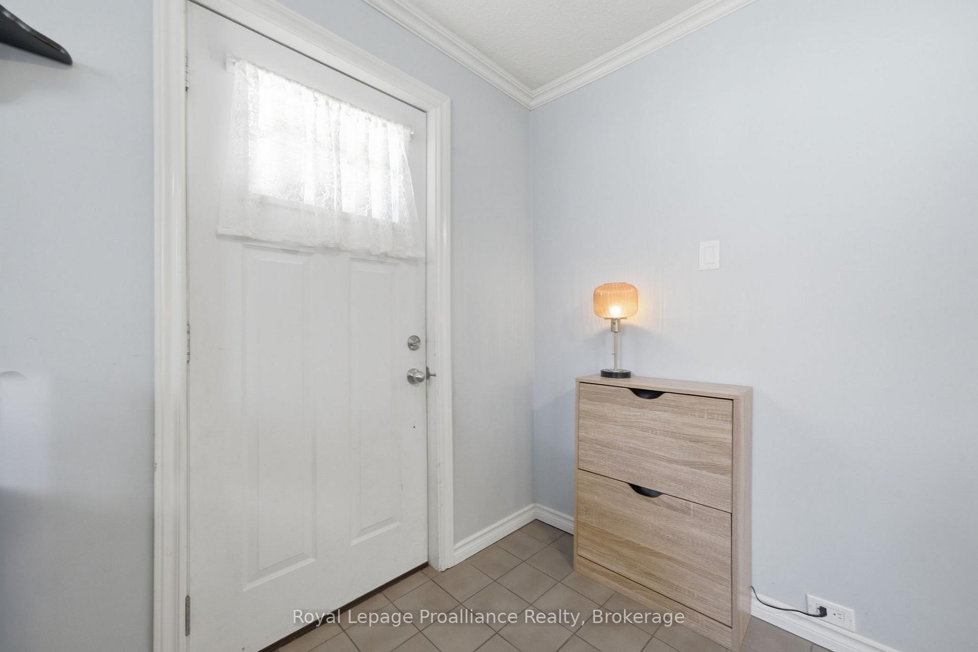 Photo 12 of 22 Flindall Street, Quinte West, Trenton Ward — HOMEH
