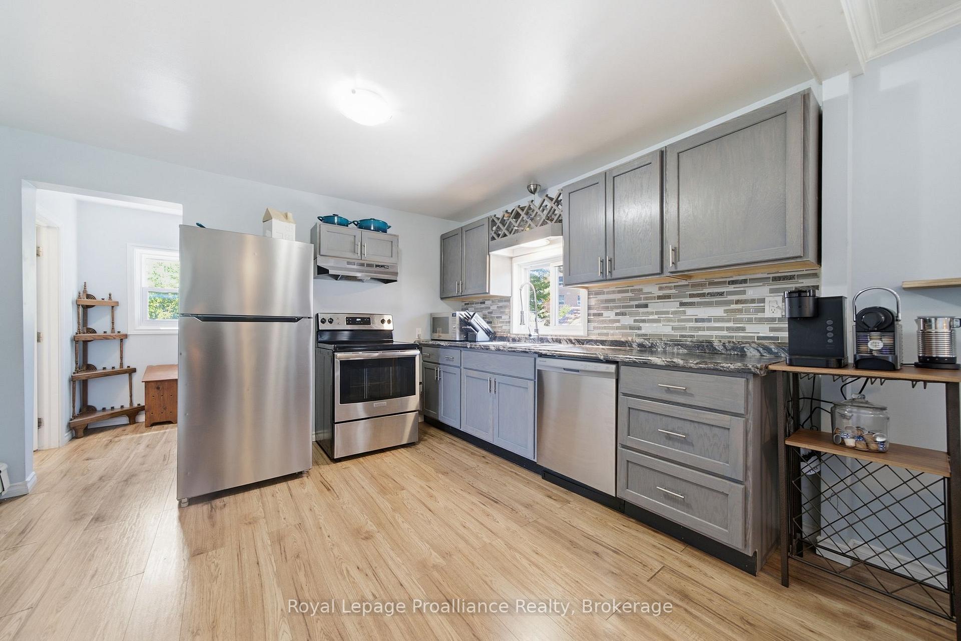 Photo 18 of 22 Flindall Street, Quinte West, Trenton Ward — HOMEH