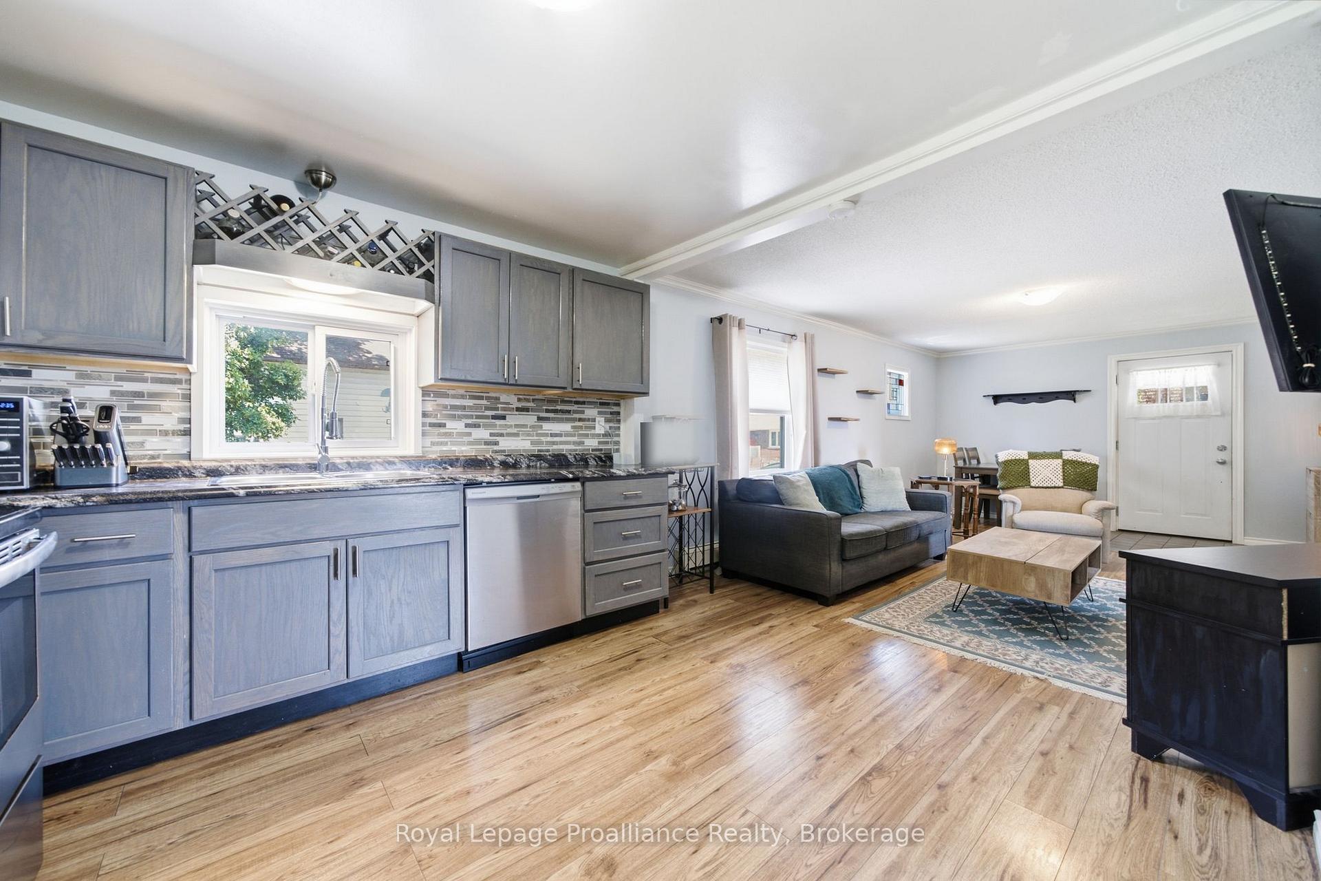 Photo 20 of 22 Flindall Street, Quinte West, Trenton Ward — HOMEH