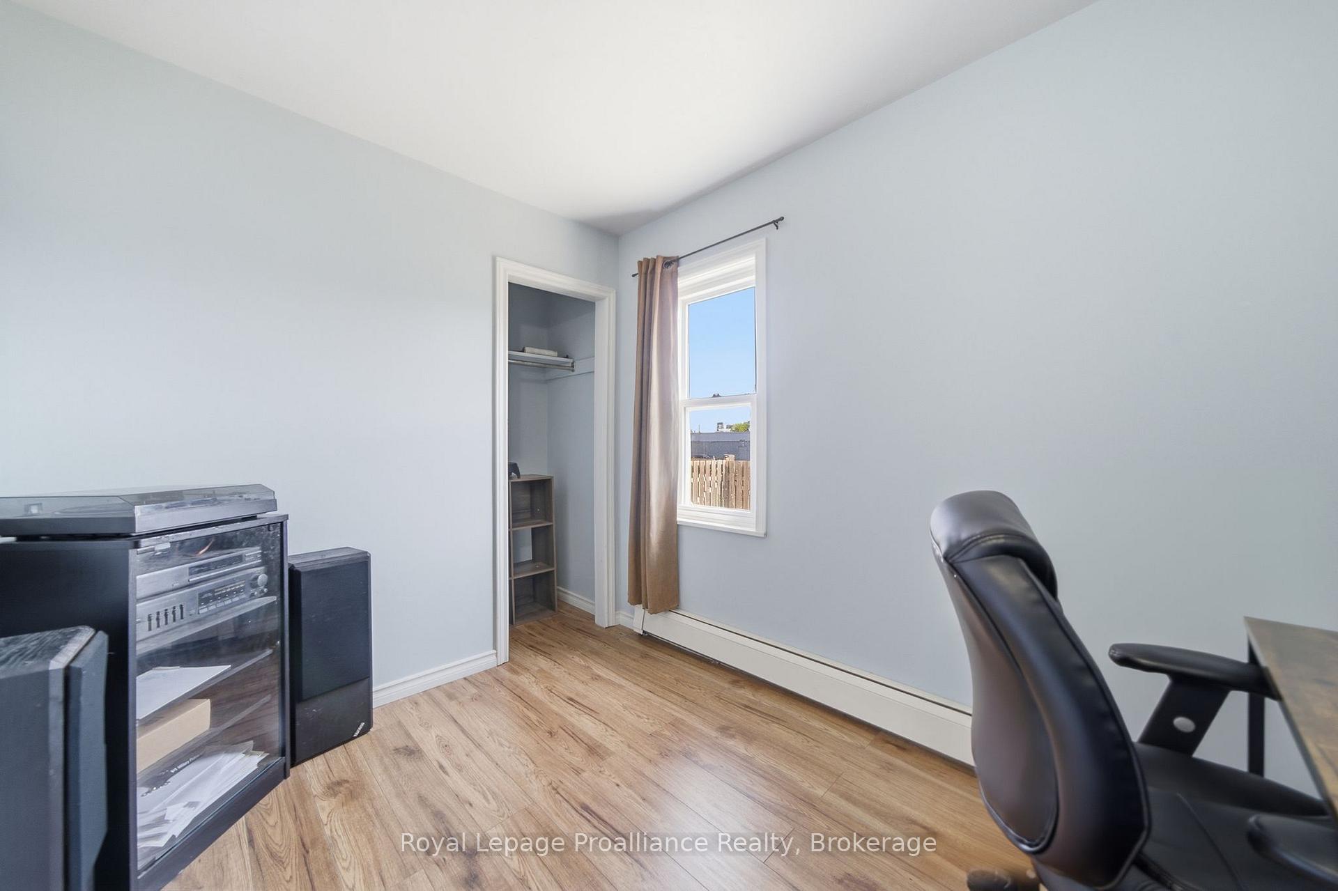Photo 24 of 22 Flindall Street, Quinte West, Trenton Ward — HOMEH