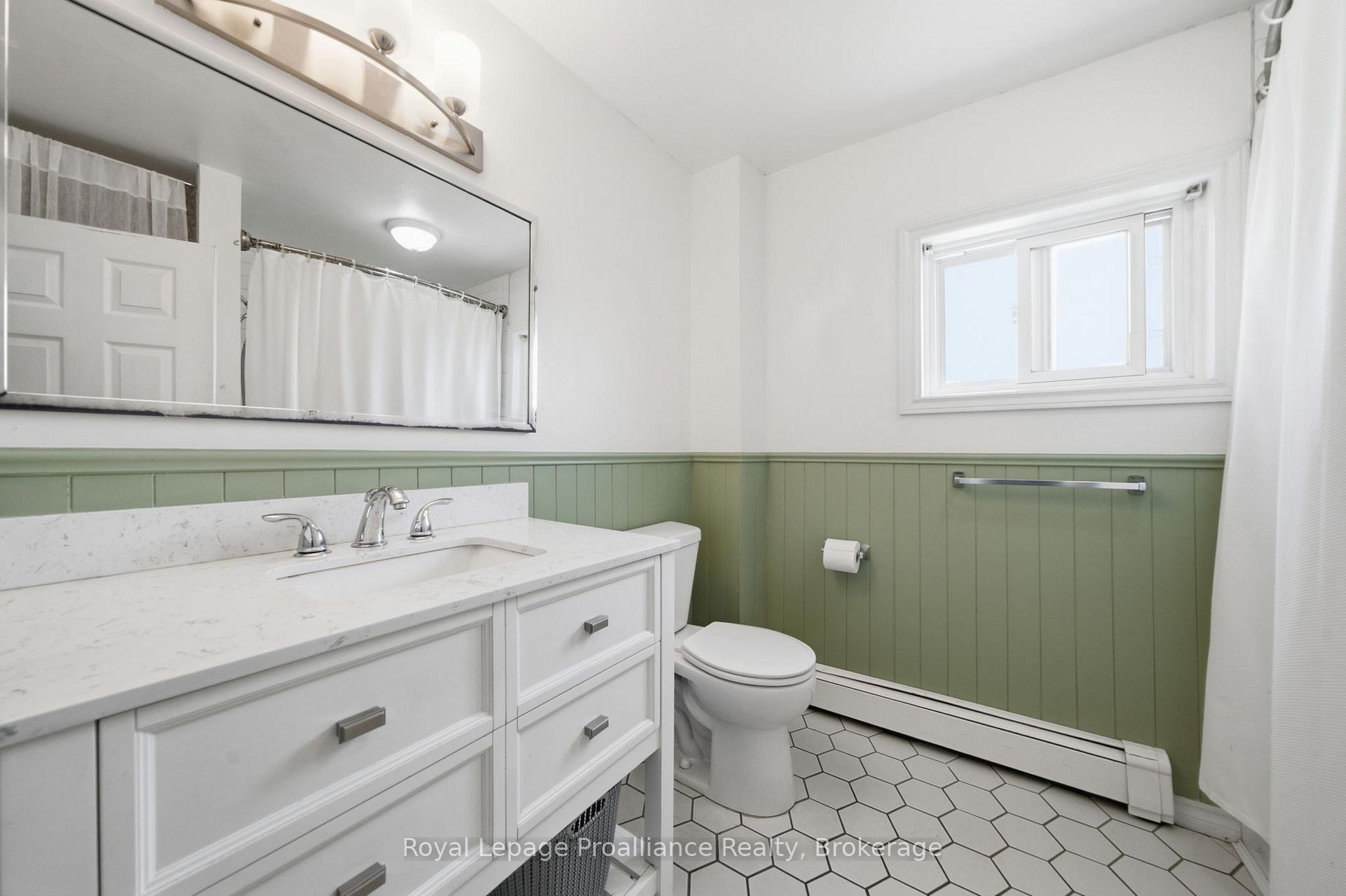Photo 25 of 22 Flindall Street, Quinte West, Trenton Ward — HOMEH