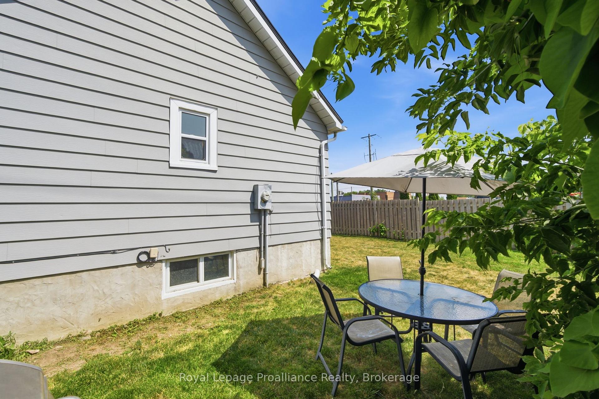 Photo 43 of 22 Flindall Street, Quinte West, Trenton Ward — HOMEH