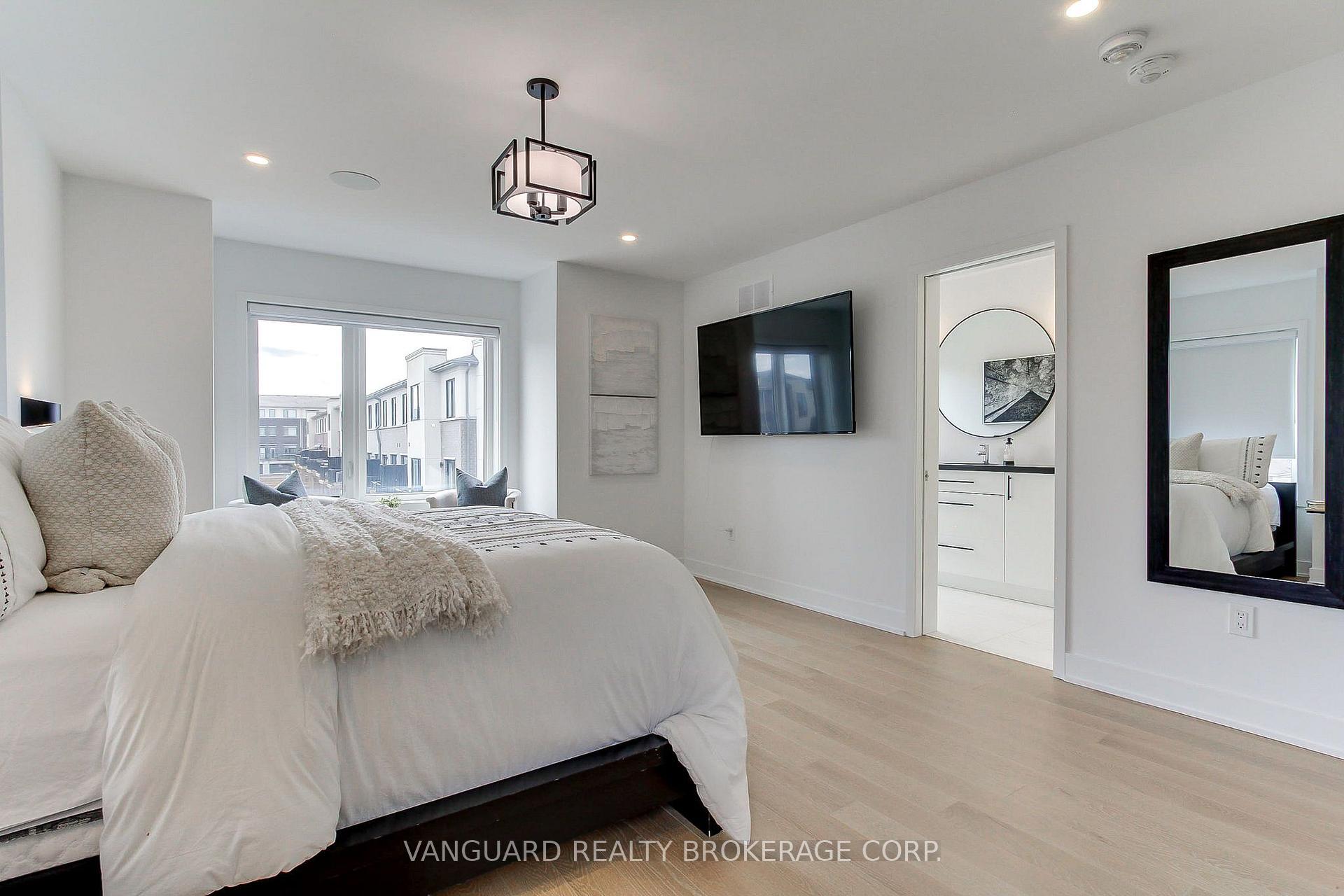 Photo 18 of 146 Landsbridge Street, Caledon, Bolton East — HOMEH